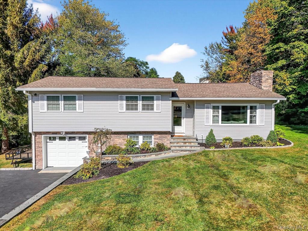 #1 photo, 301 Balmville Lane, Balmville , NY 12550