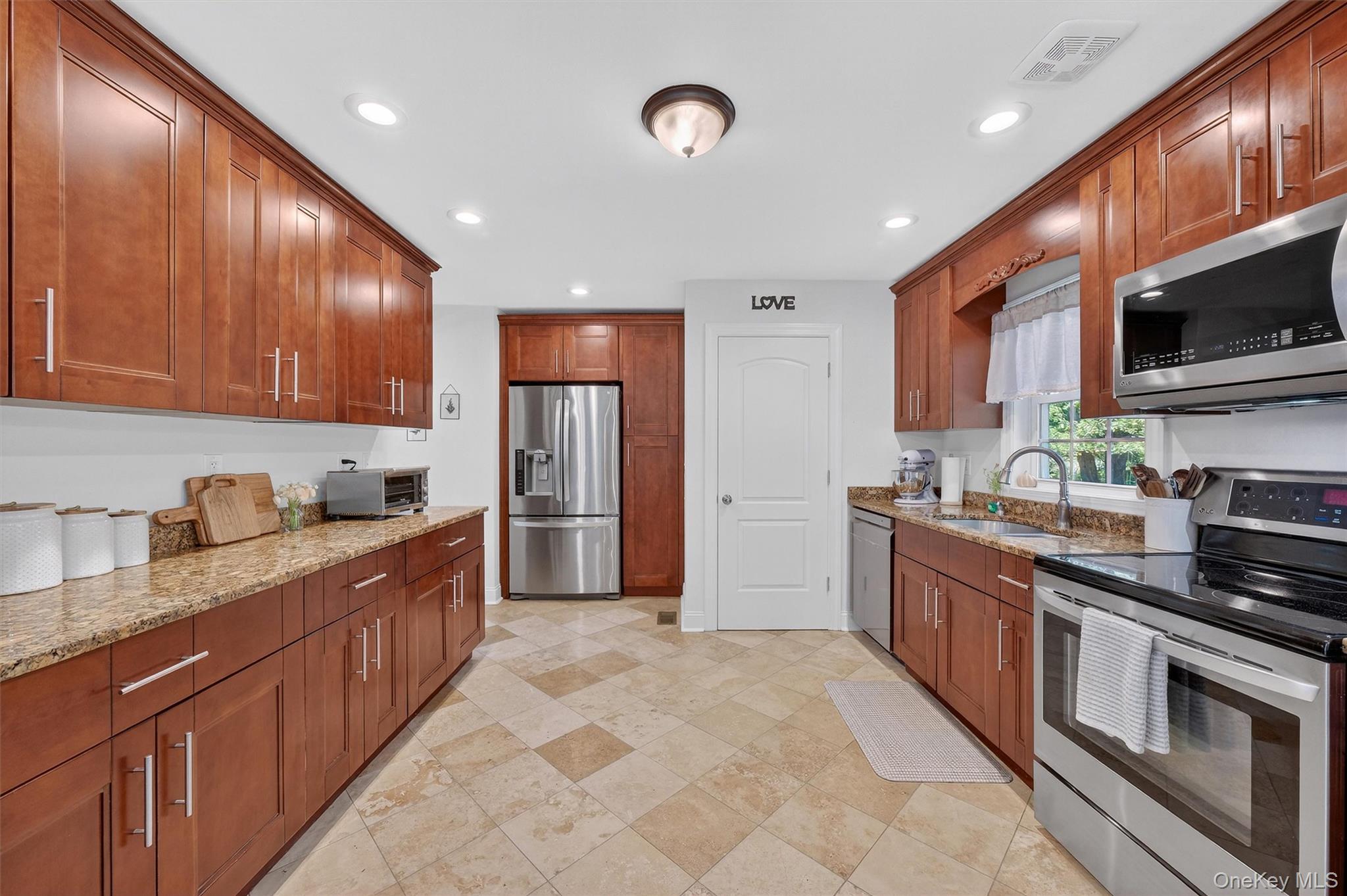 #17 photo, 301 Balmville Lane, Balmville , NY 12550