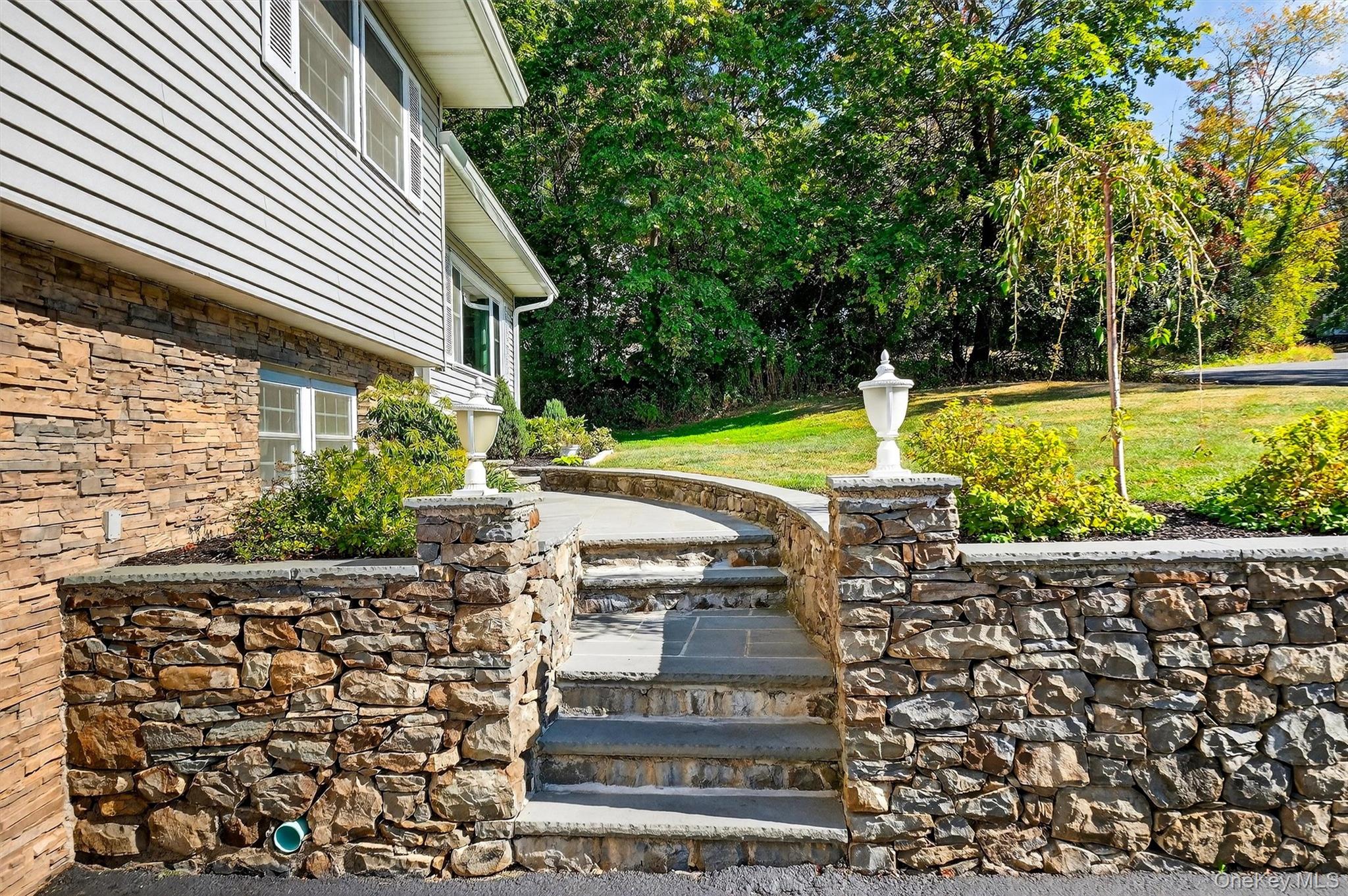 #4 photo, 301 Balmville Lane, Balmville , NY 12550