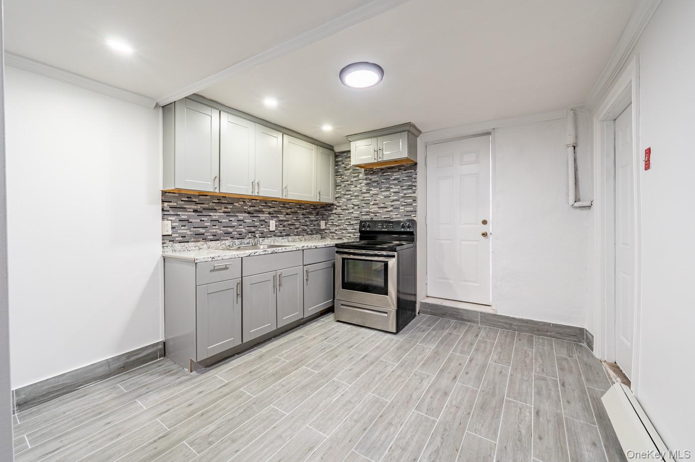 #12 photo, 2354 Waterbury Avenue, Bronx , NY 10462