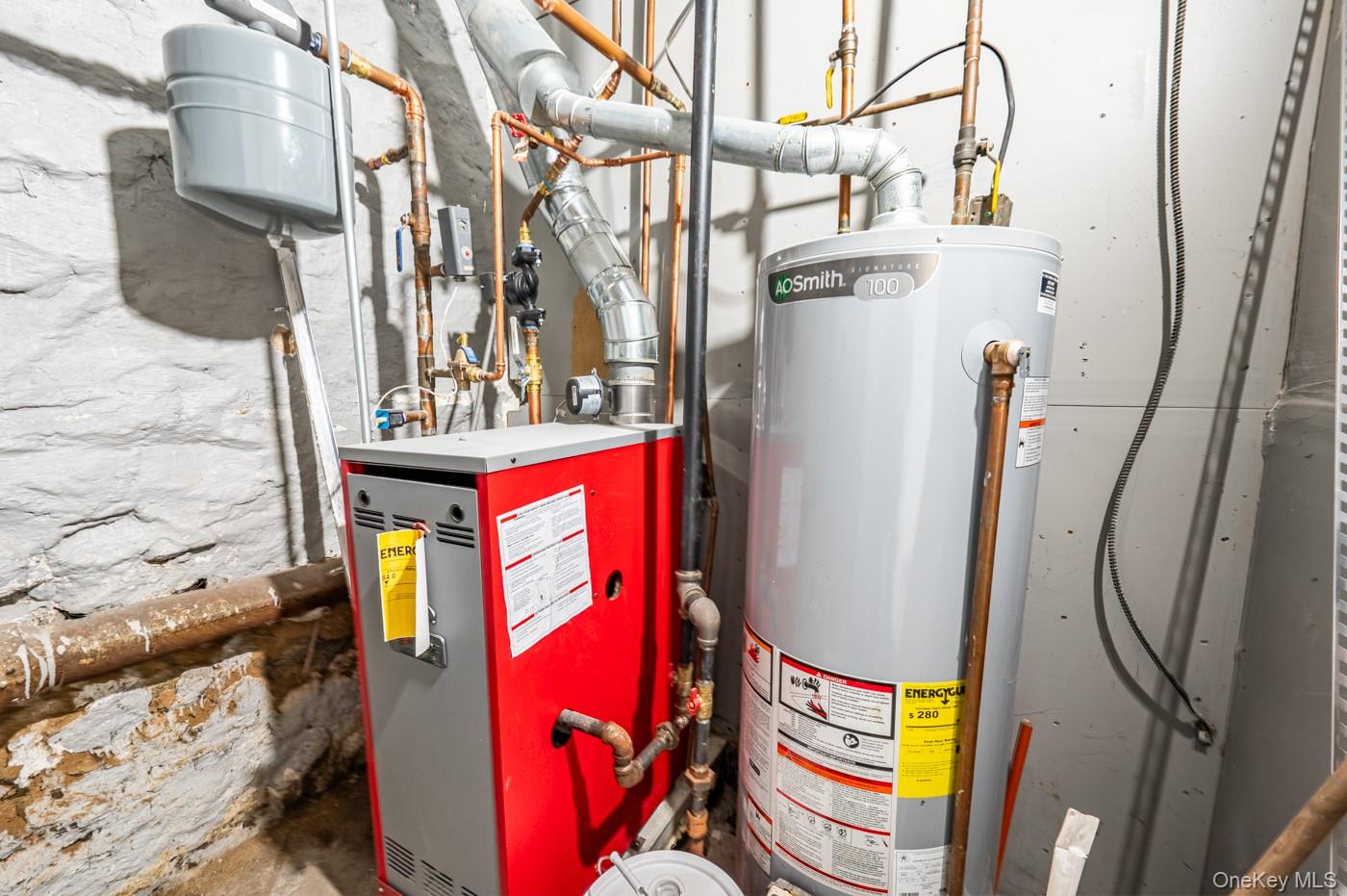 #15 photo, 2354 Waterbury Avenue, Bronx , NY 10462