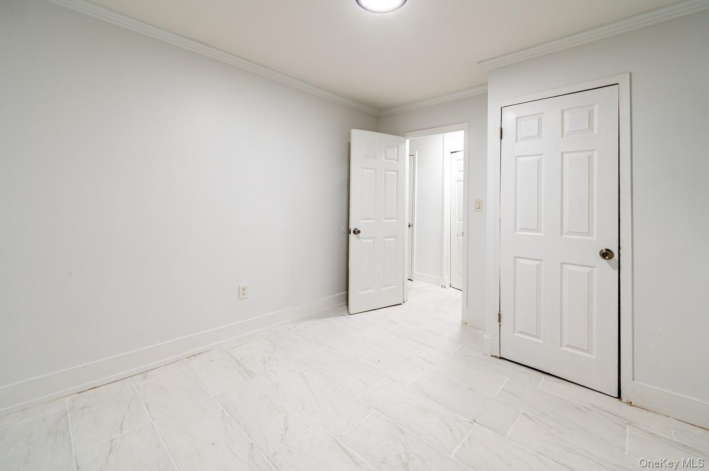 #18 photo, 2354 Waterbury Avenue, Bronx , NY 10462