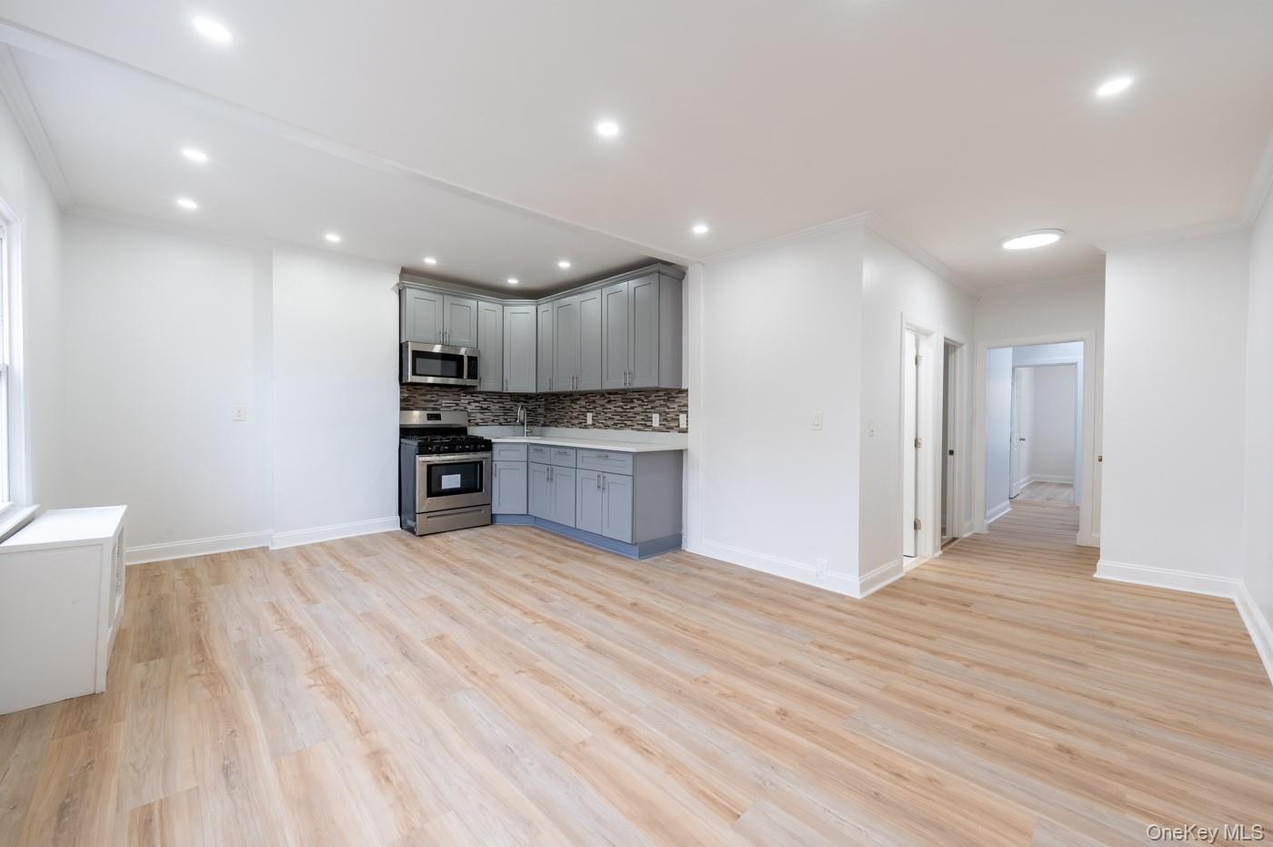 #4 photo, 2354 Waterbury Avenue, Bronx , NY 10462