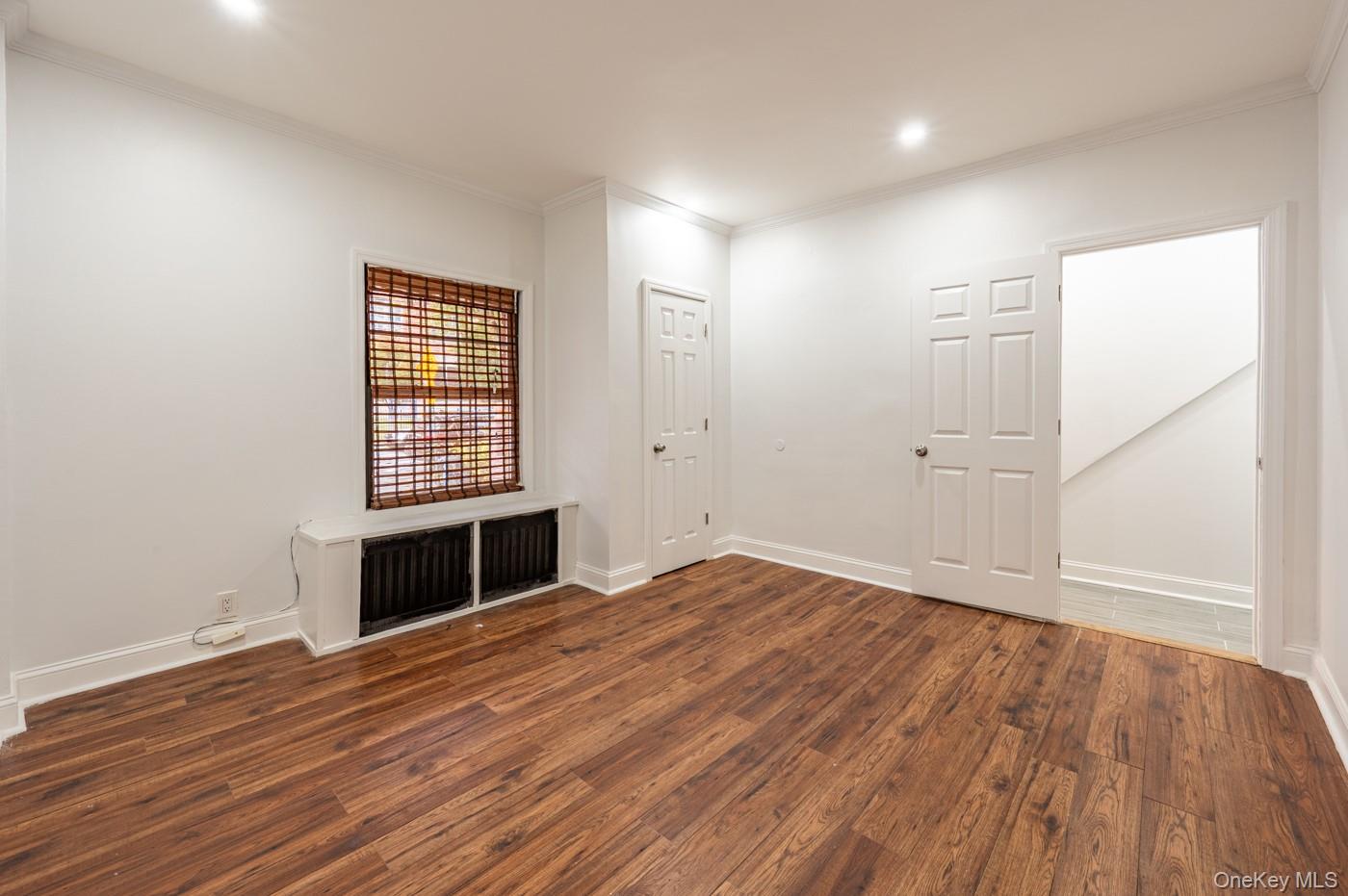 #8 photo, 2354 Waterbury Avenue, Bronx , NY 10462