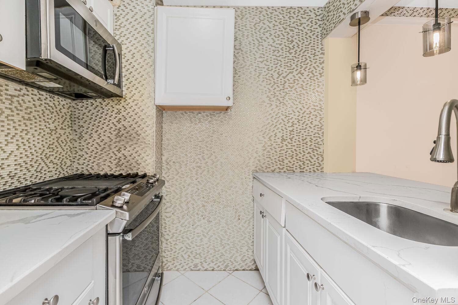 #5 photo, 4315 Webster Avenue, Bronx , NY 10470