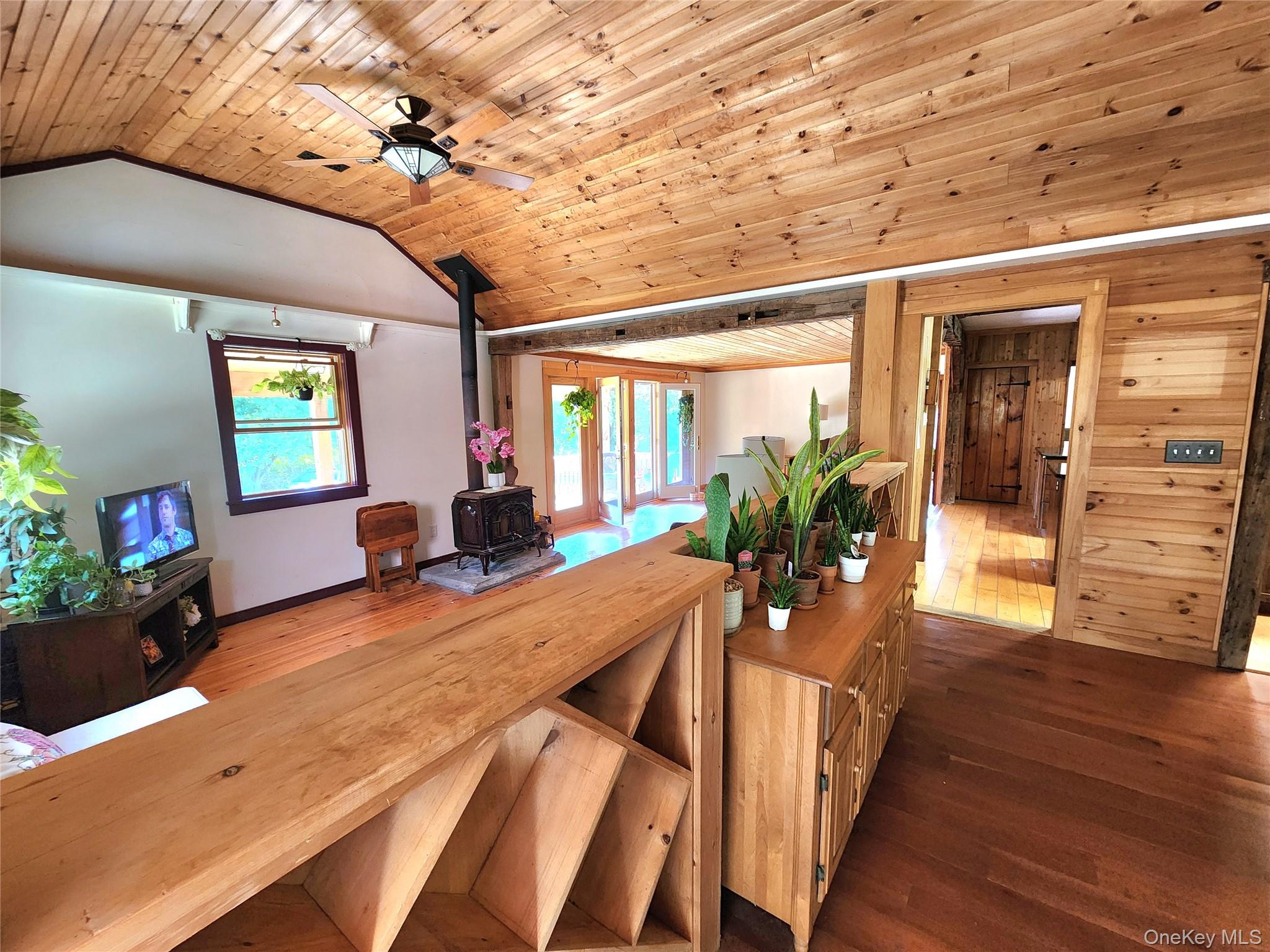 #10 photo, 18 Hummingbird Way, Staatsburg , NY 12580