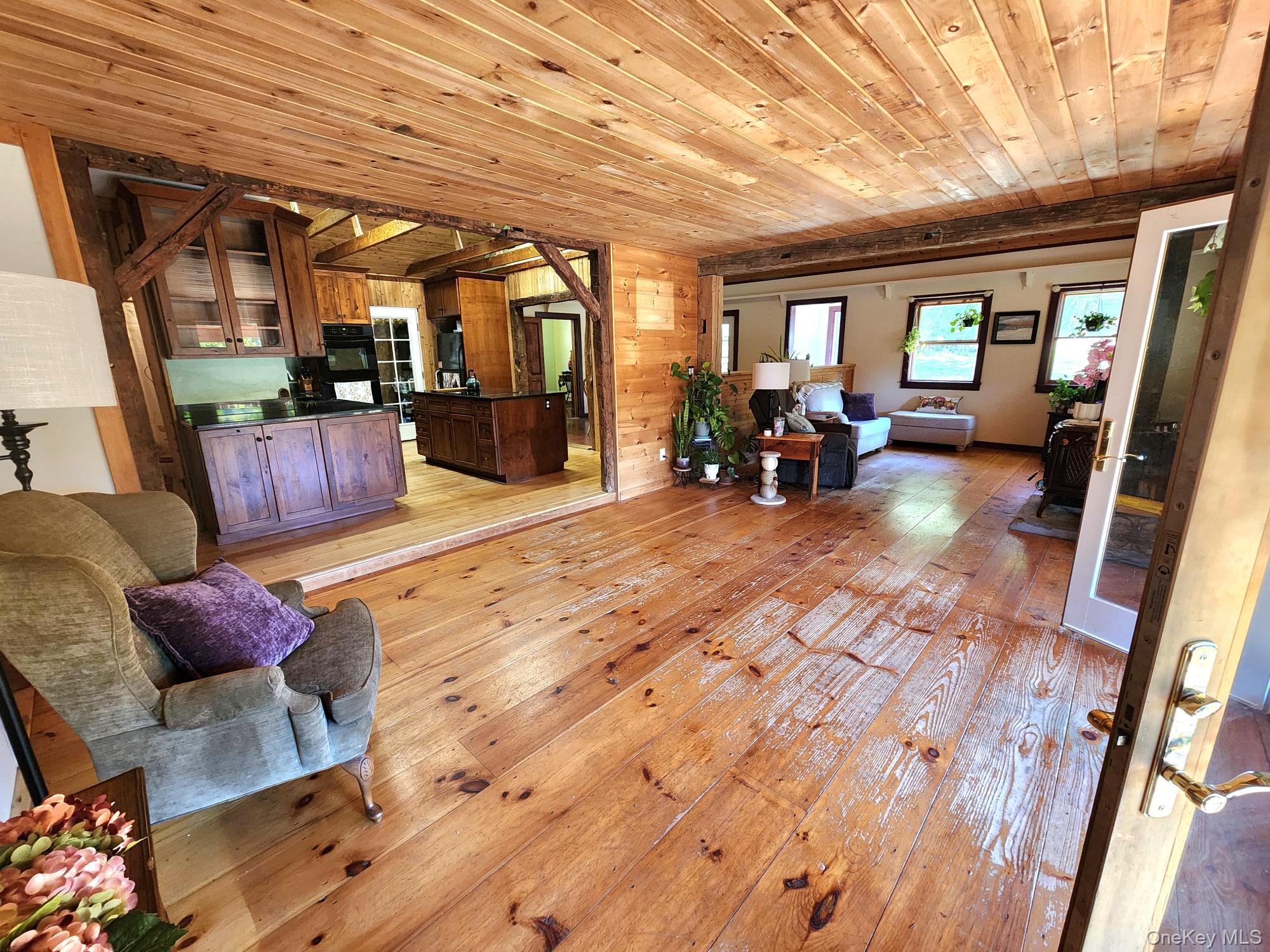 #15 photo, 18 Hummingbird Way, Staatsburg , NY 12580