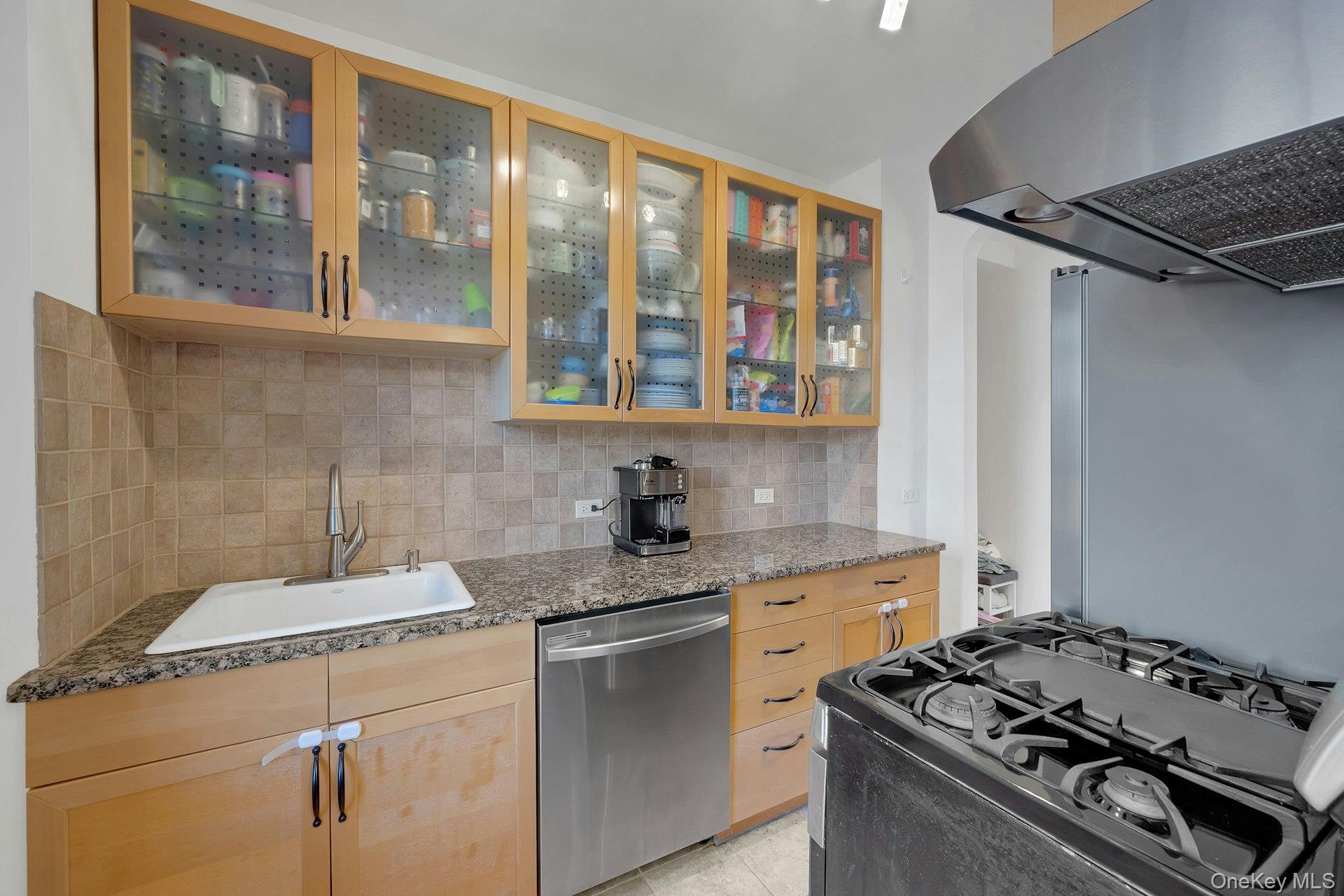 #10 photo, 180 Garth Road, Scarsdale , NY 10583