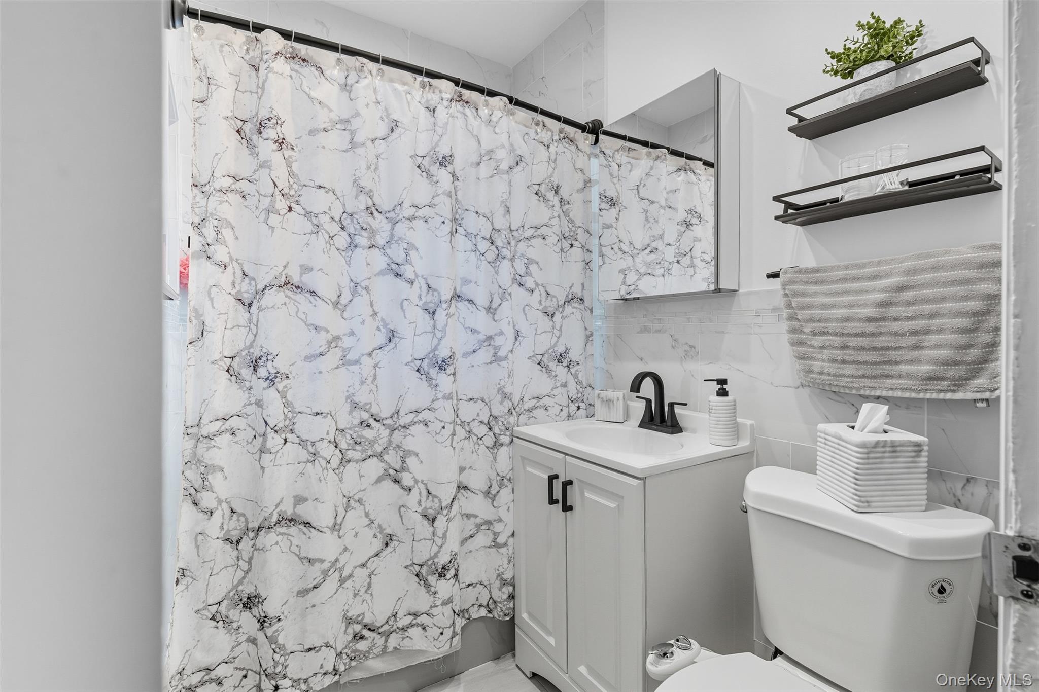 #16 photo, 1395 Kearney Avenue, Bronx , NY 10465