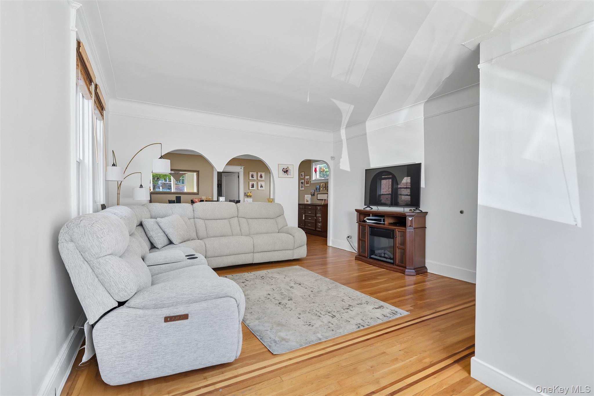 #6 photo, 1395 Kearney Avenue, Bronx , NY 10465