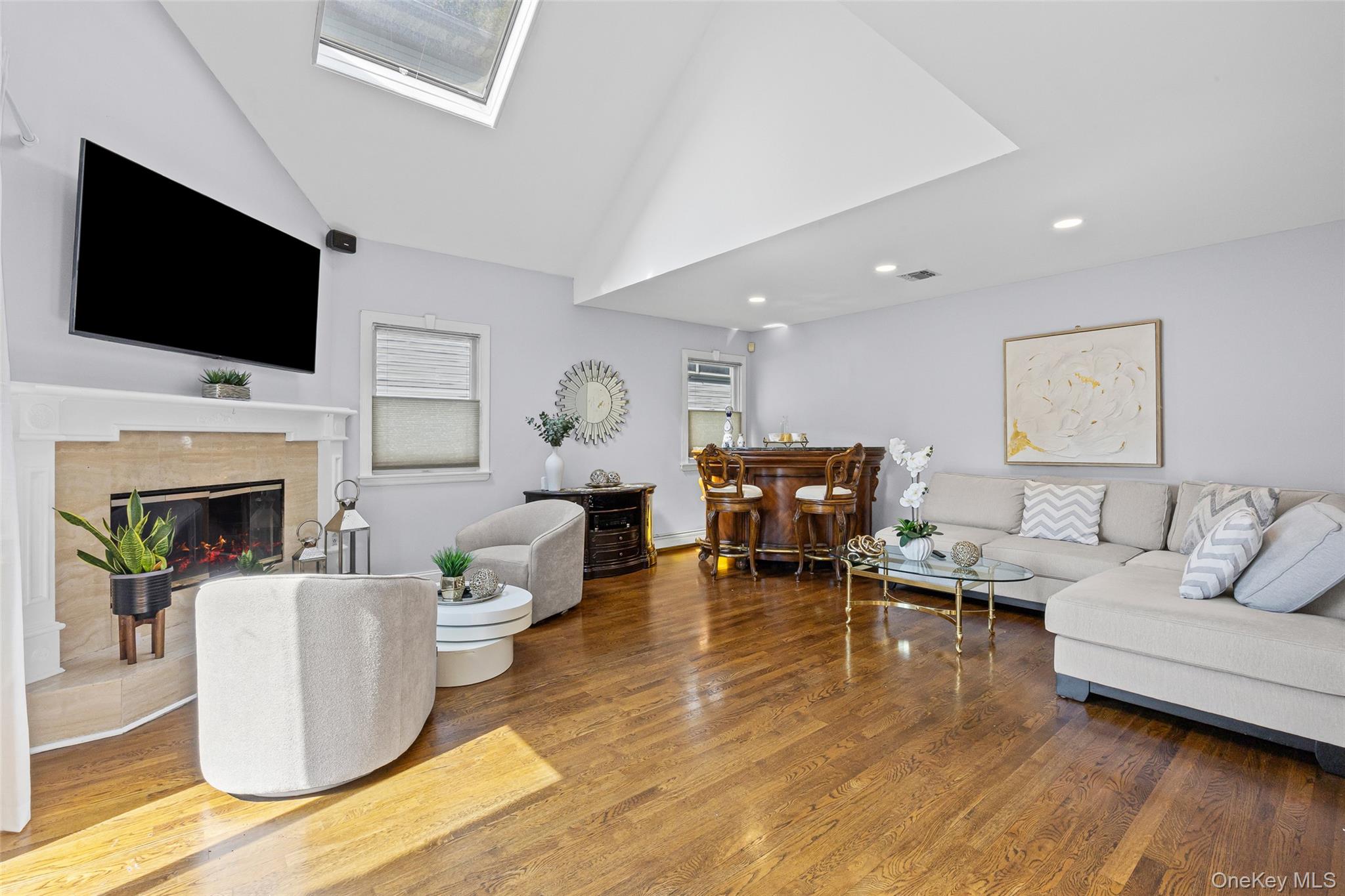 #12 photo, 1A Mather Court, Huntington Station , NY 11746