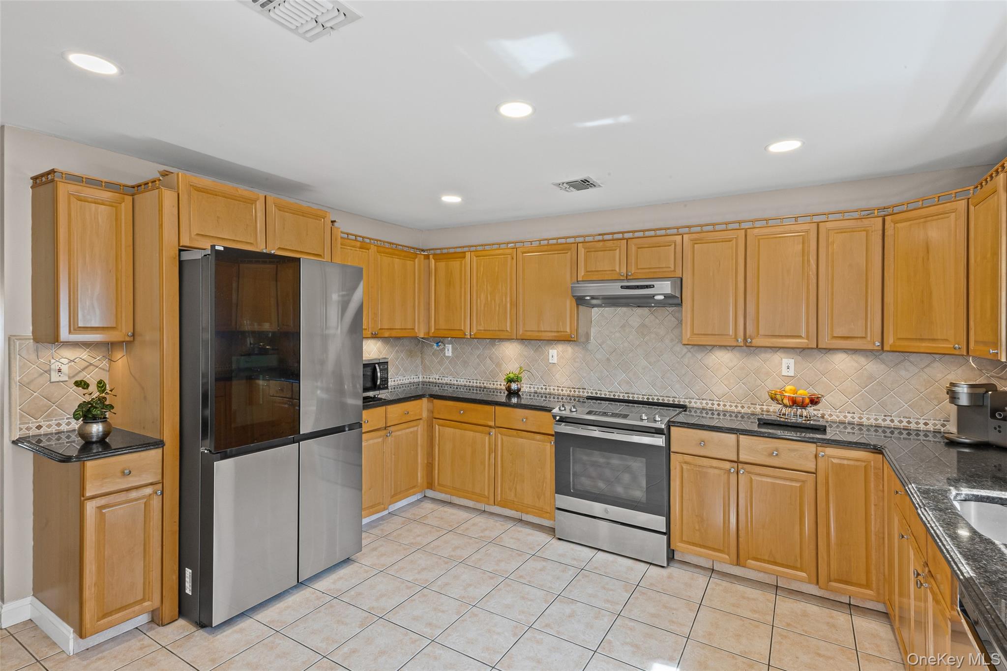 #8 photo, 1A Mather Court, Huntington Station , NY 11746