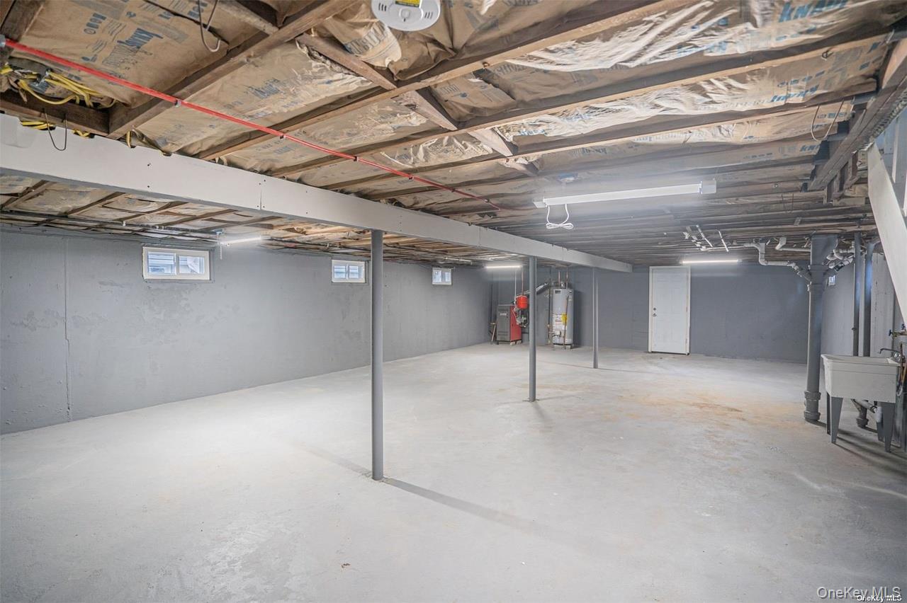 #15 photo, 44 stewart Avenue, Garden City , NY 11530