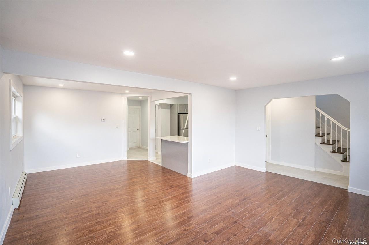 #6 photo, 44 stewart Avenue, Garden City , NY 11530