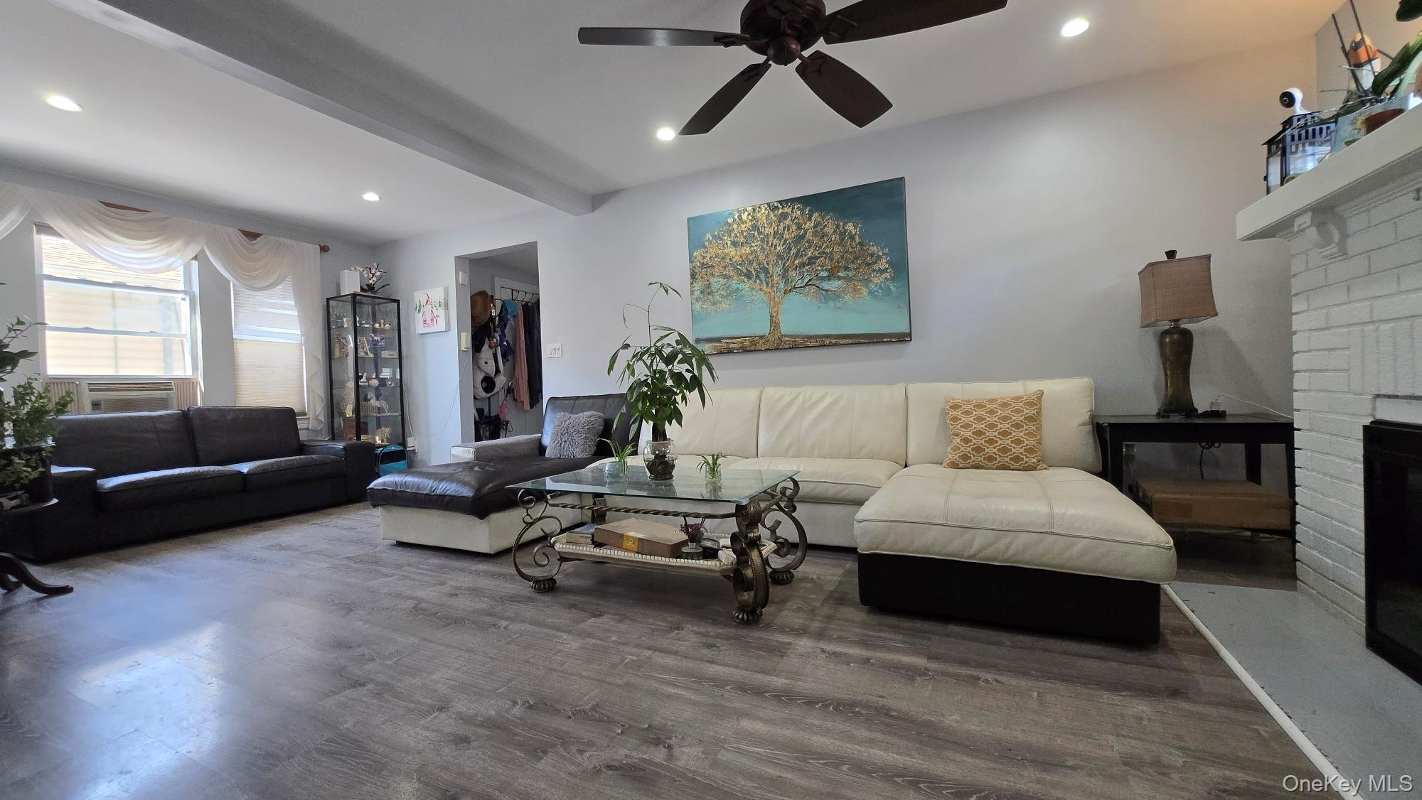 #4 photo, 170 E Mineola Avenue, Valley Stream , NY 11580