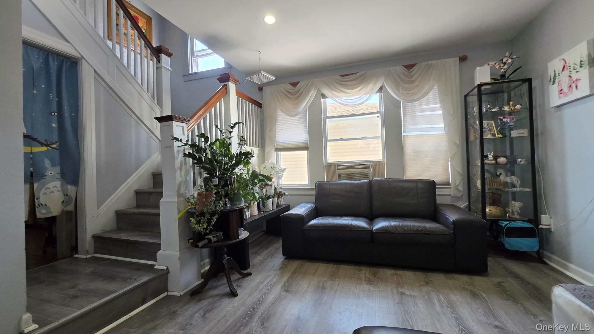 #6 photo, 170 E Mineola Avenue, Valley Stream , NY 11580