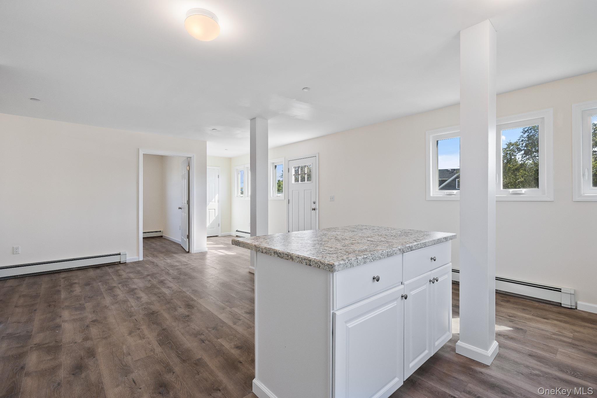 #16 photo, 41 West Avenue, ナッソー郡 Lawrence , NY 11559