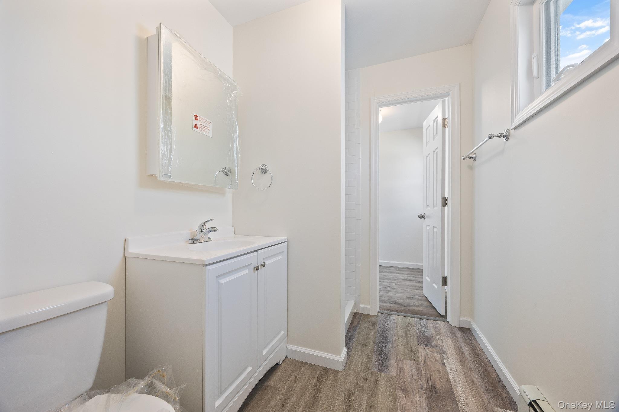 #19 photo, 41 West Avenue, ナッソー郡 Lawrence , NY 11559