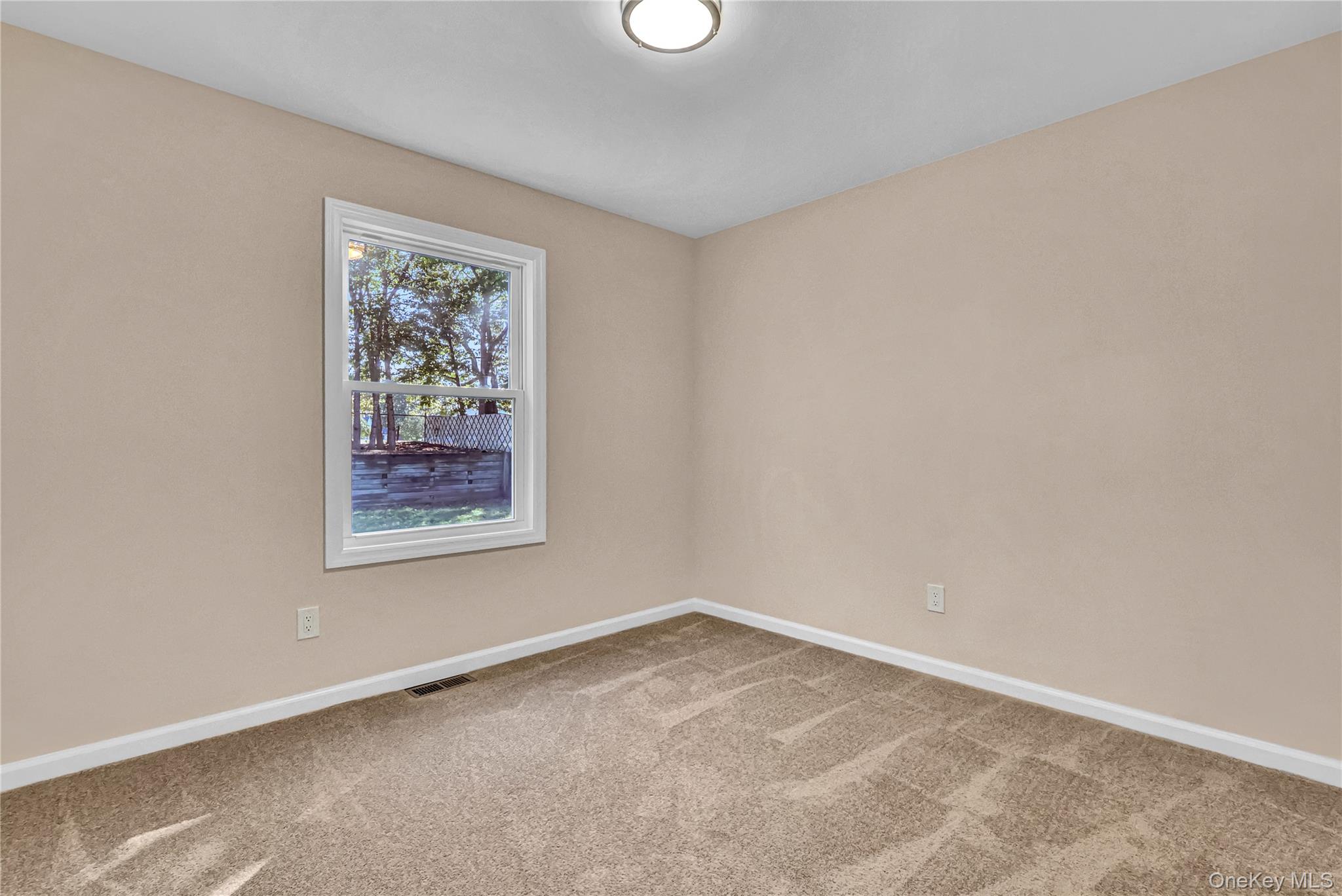 #10 photo, 31 Fawn Lane, South Setauket , NY 11720