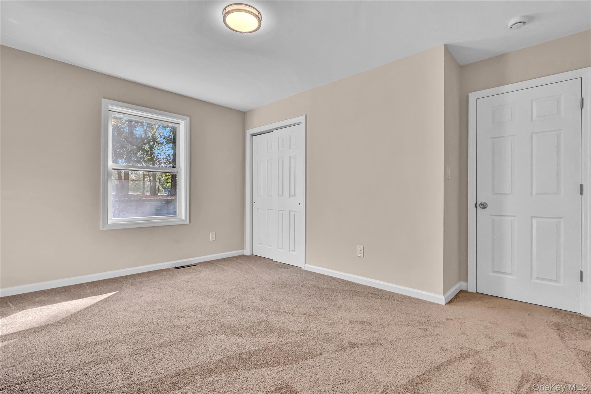 #13 photo, 31 Fawn Lane, South Setauket , NY 11720