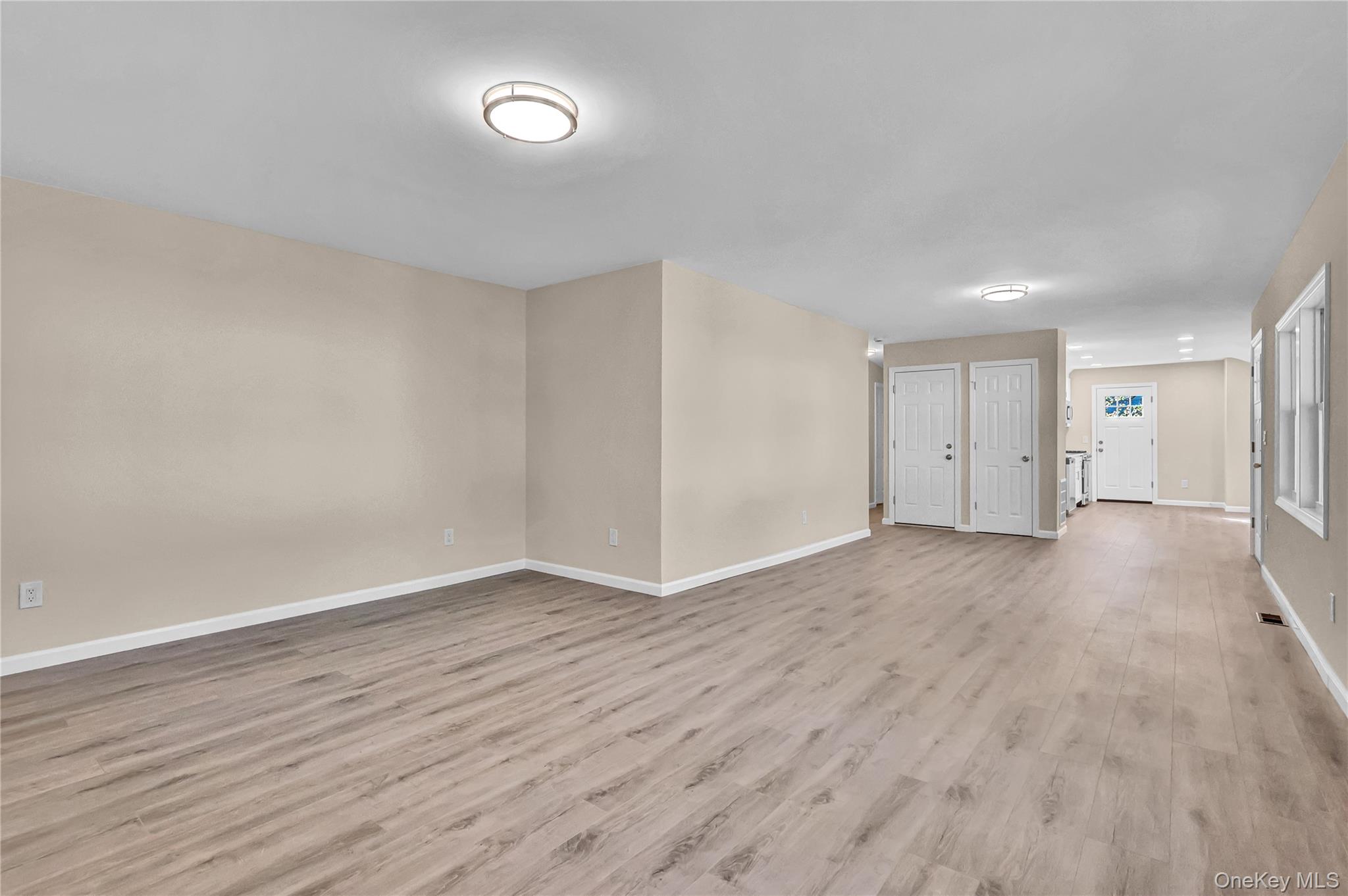 #5 photo, 31 Fawn Lane, South Setauket , NY 11720