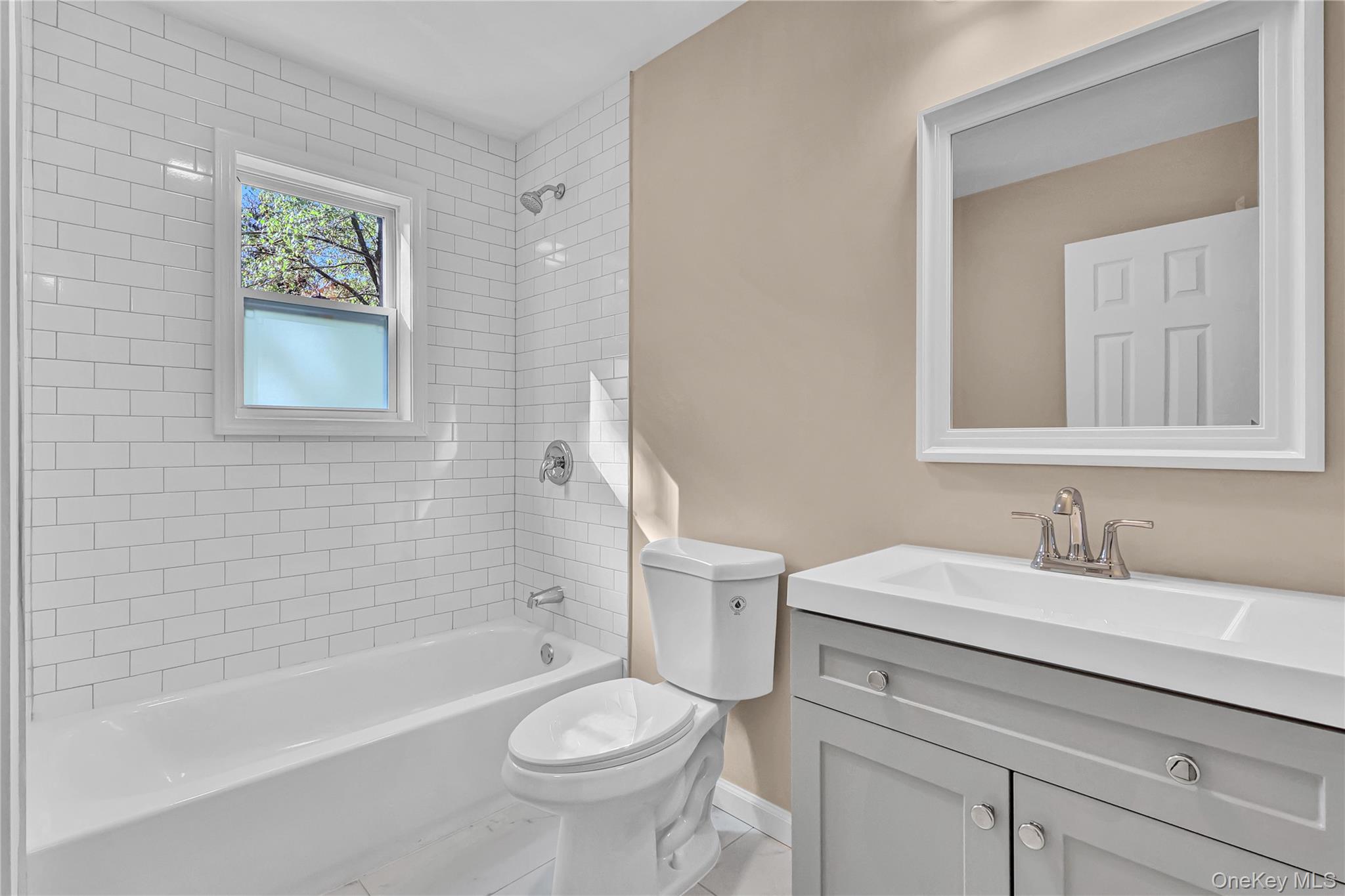 #9 photo, 31 Fawn Lane, South Setauket , NY 11720