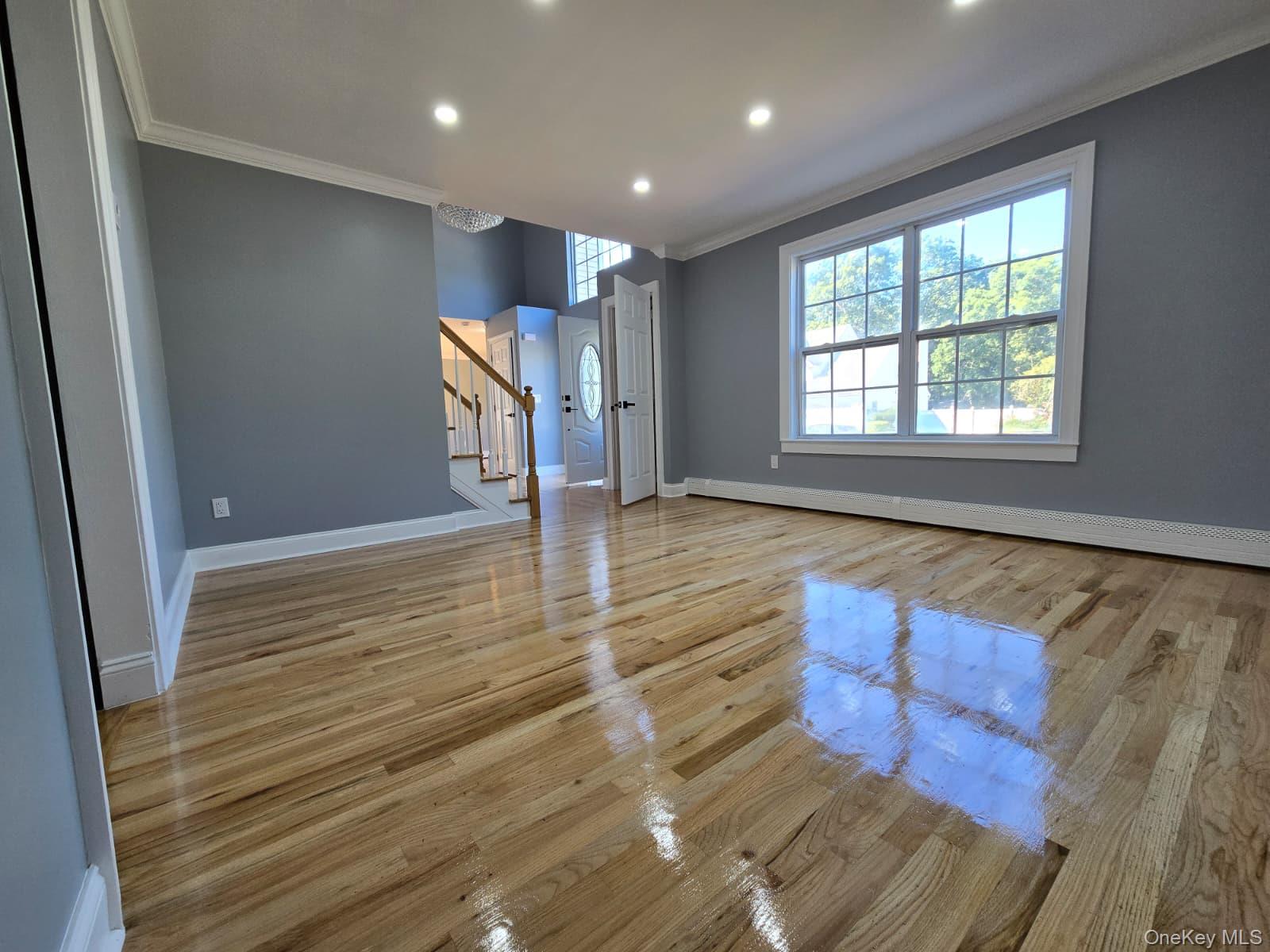 #17 photo, 14 Adamson Street, サフォーク郡 Selden , NY 11784