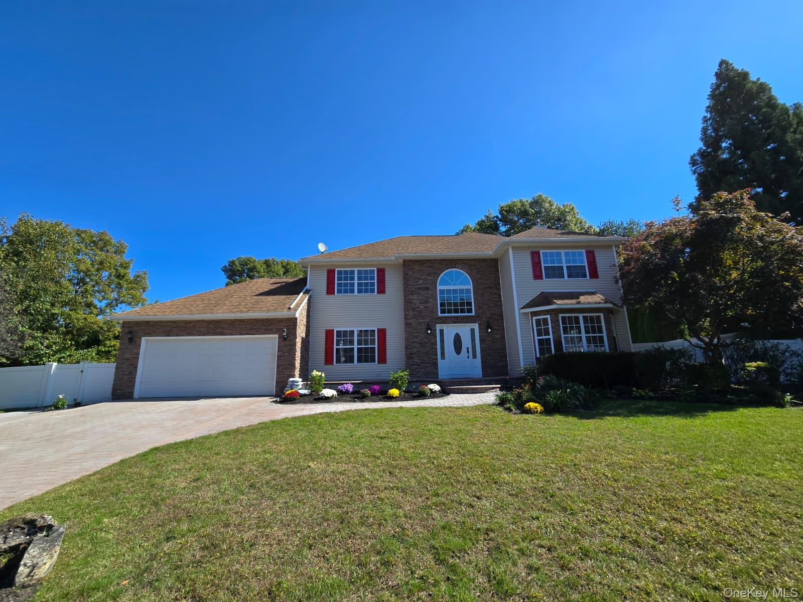 #2 photo, 14 Adamson Street, サフォーク郡 Selden , NY 11784