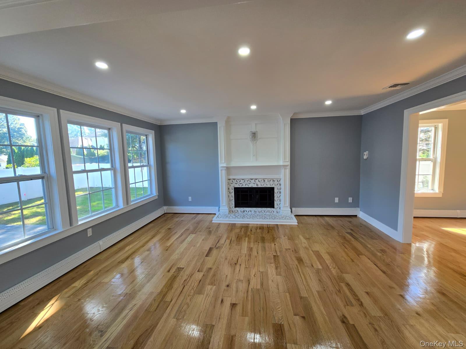 #6 photo, 14 Adamson Street, サフォーク郡 Selden , NY 11784