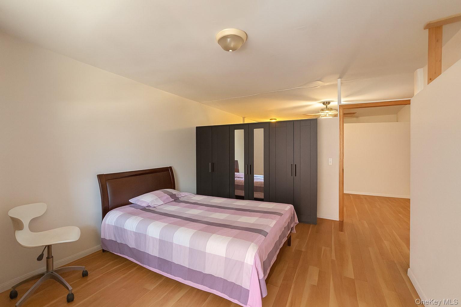 #6 photo, 38-25 Parsons Boulevard, קווינס Flushing , NY 11354