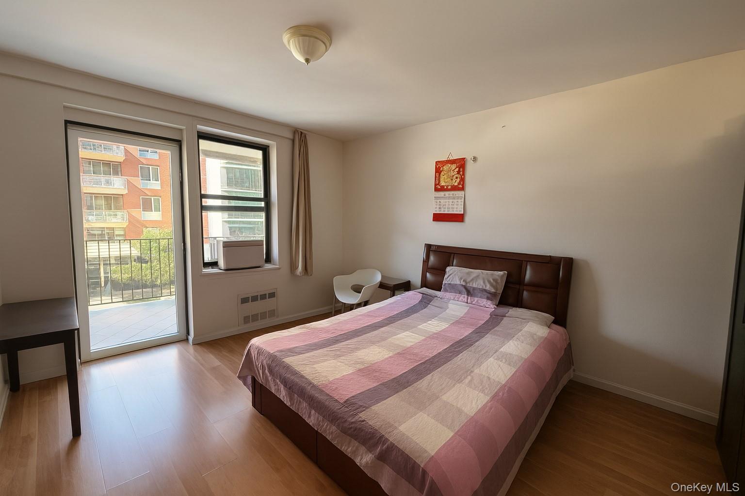 #8 photo, 38-25 Parsons Boulevard, קווינס Flushing , NY 11354