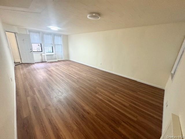 #4 photo, 45-47 43 Street, クイーンズ区 Sunnyside , NY 11104