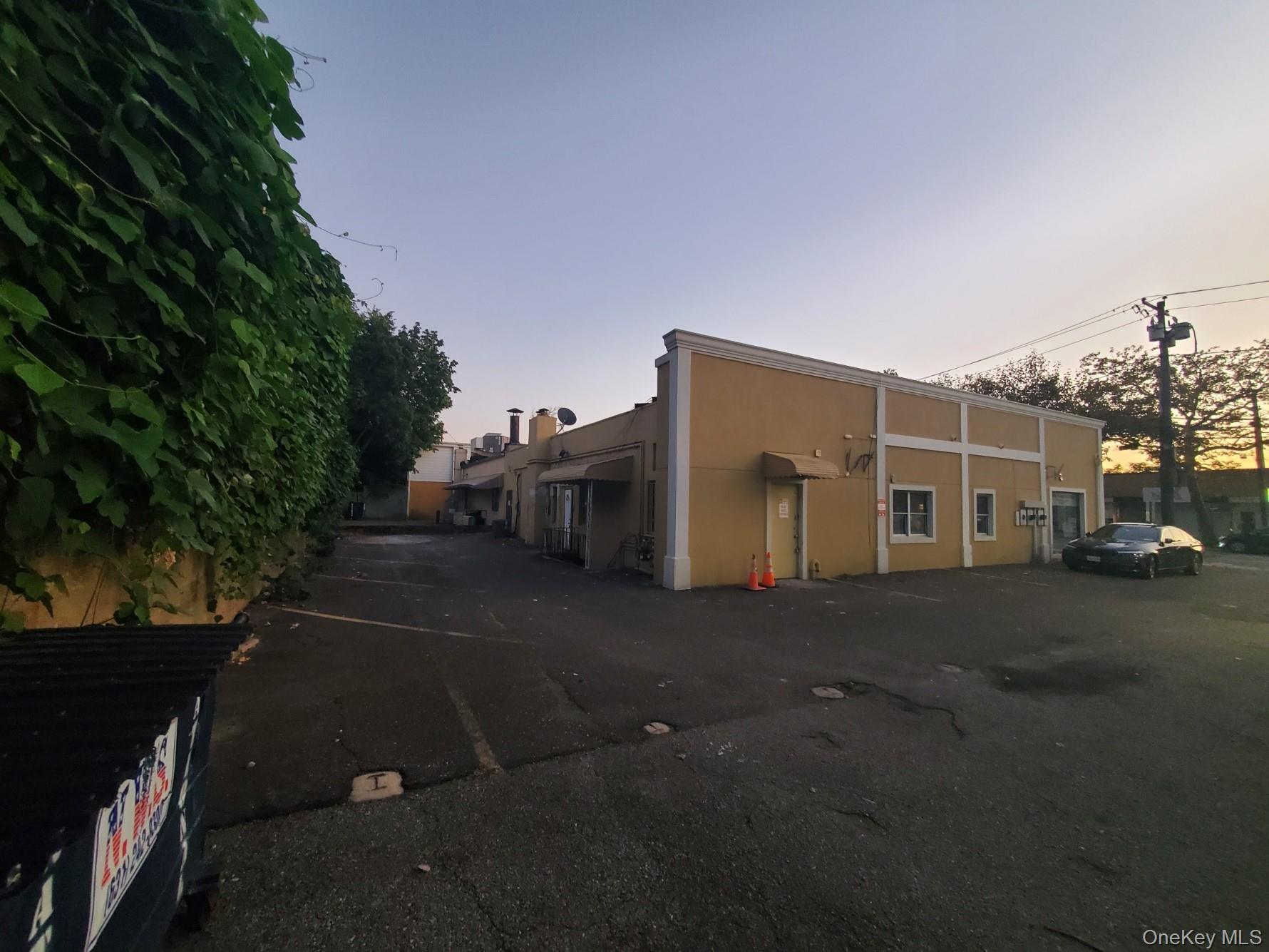 #1 photo, 350-354 Great Neck Road, ナッソー郡 Great Neck , NY 11021