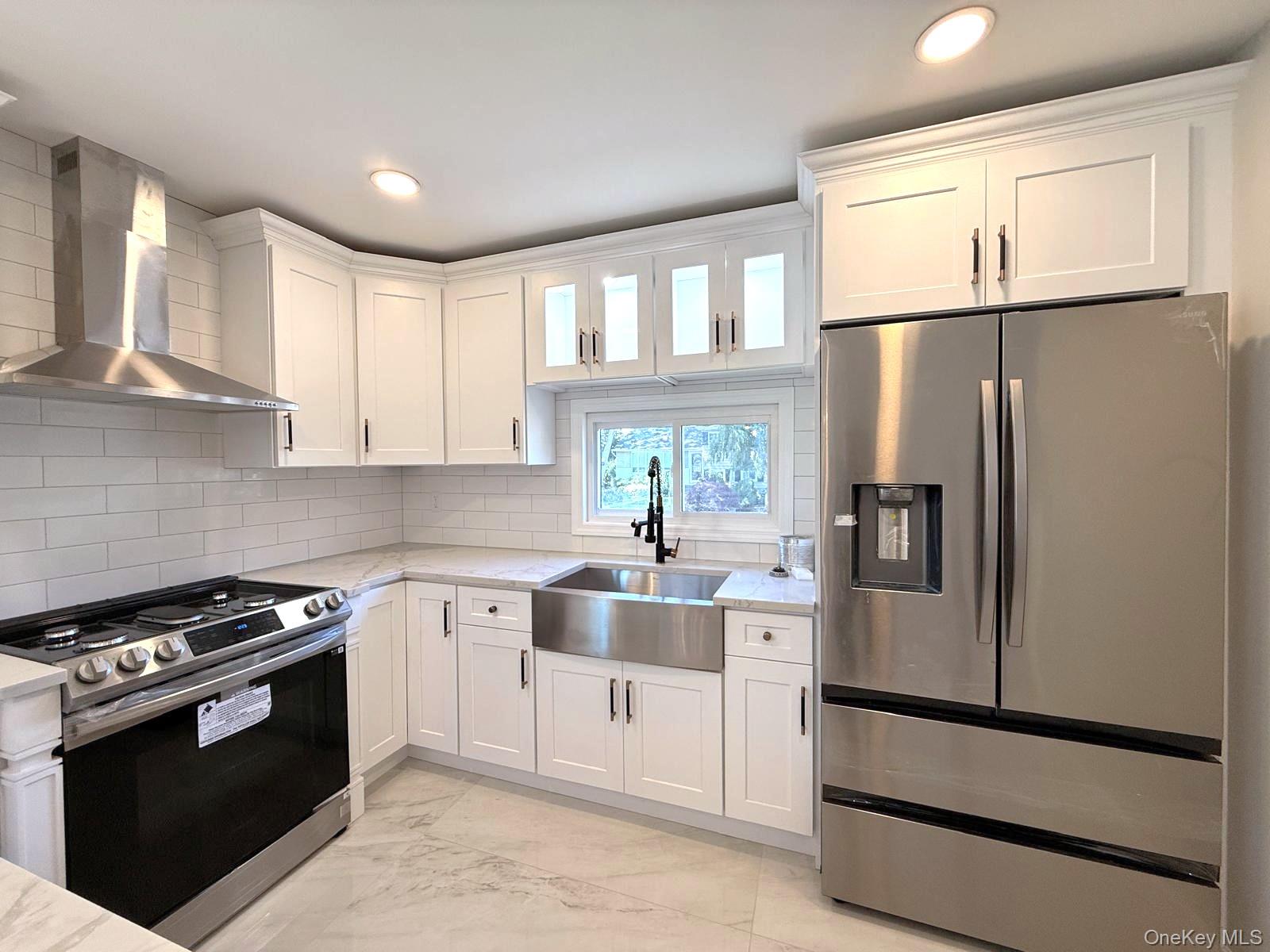 #8 photo, 109 North Drive, Massapequa , NY 11758