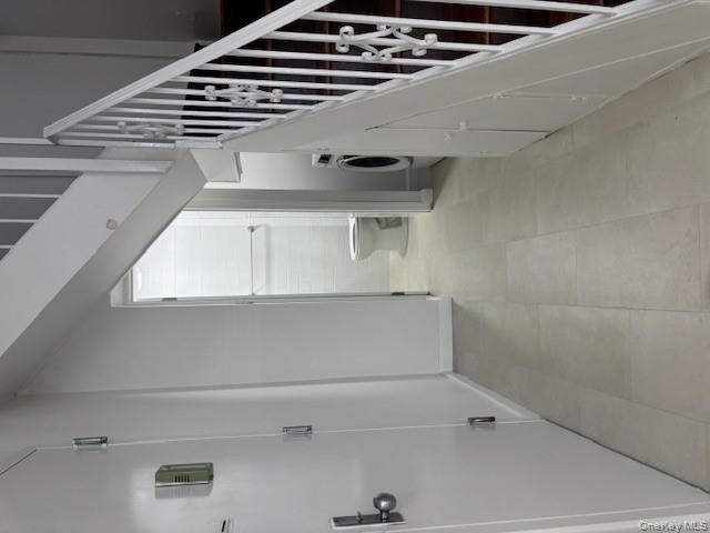 #4 photo, 3210 35th Street, Astoria , NY 11106