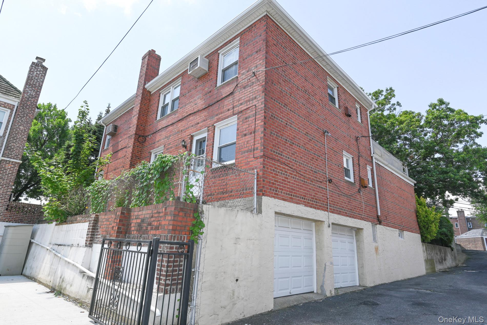 #4 photo, 8223 Caldwell Avenue, Middle Village , NY 11379