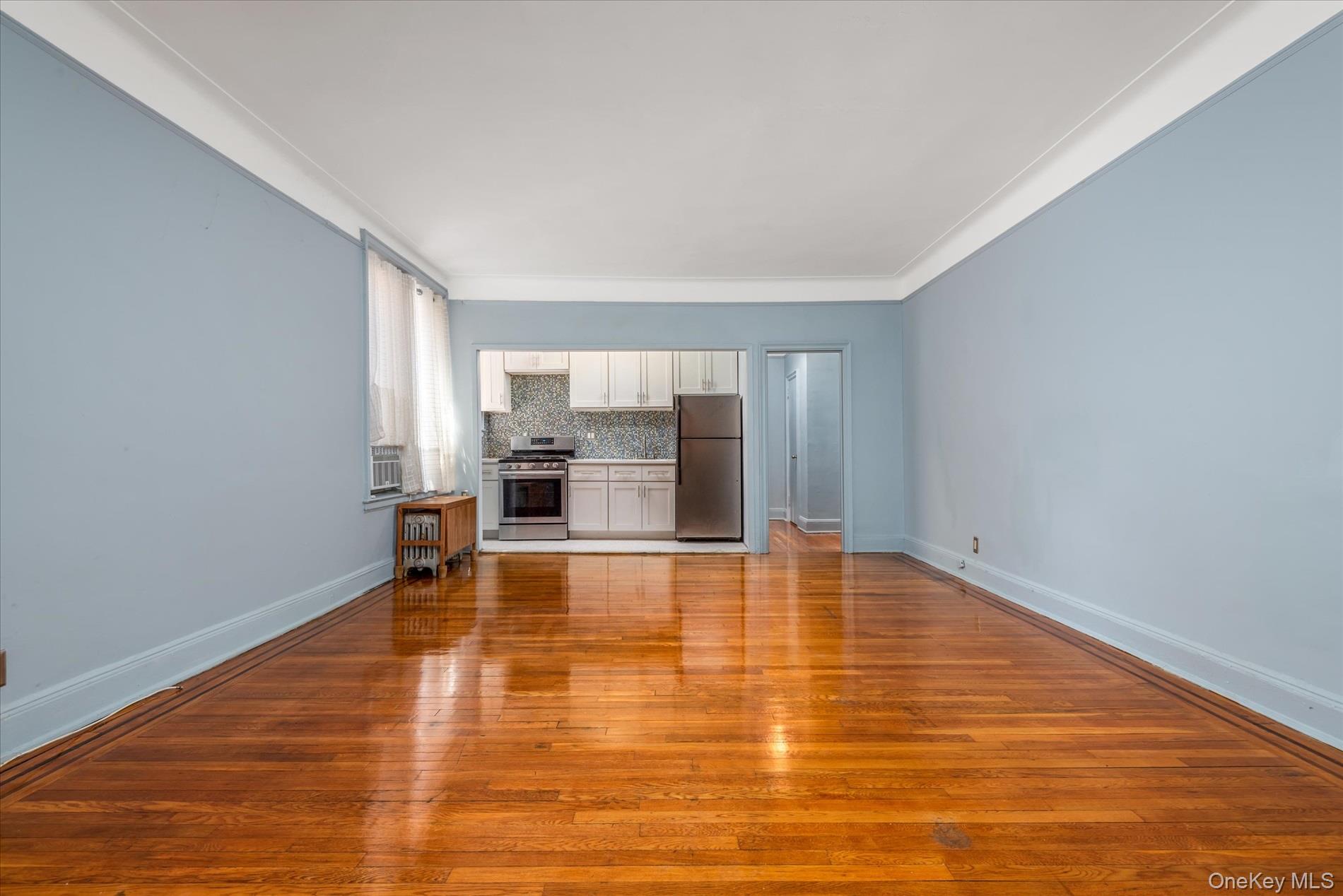 #8 photo, 59-11 Queens Boulevard, クイーンズ区 Woodside , NY 11377