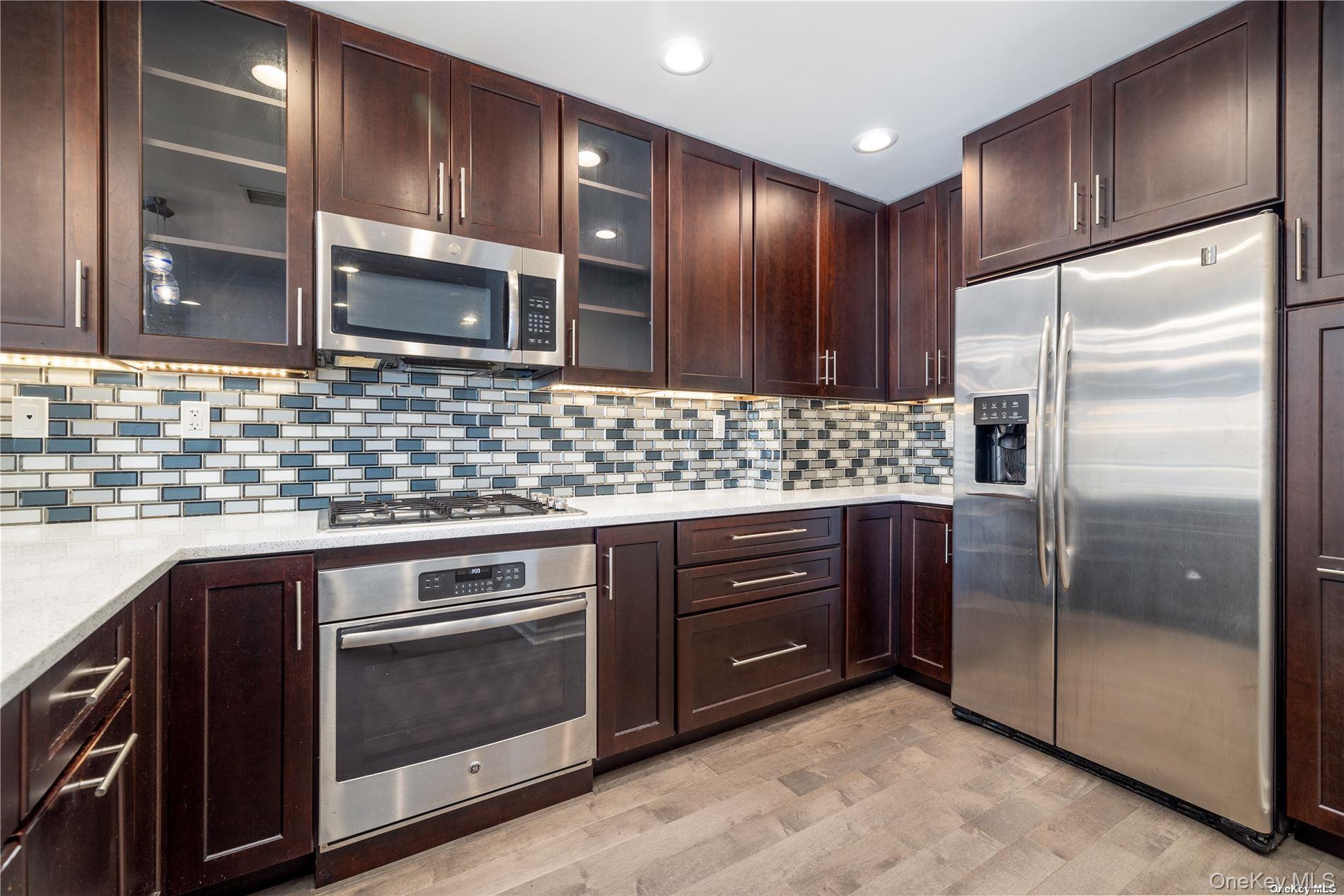 #8 photo, 260 W Broadway, ナッソー郡 Long Beach , NY 11561