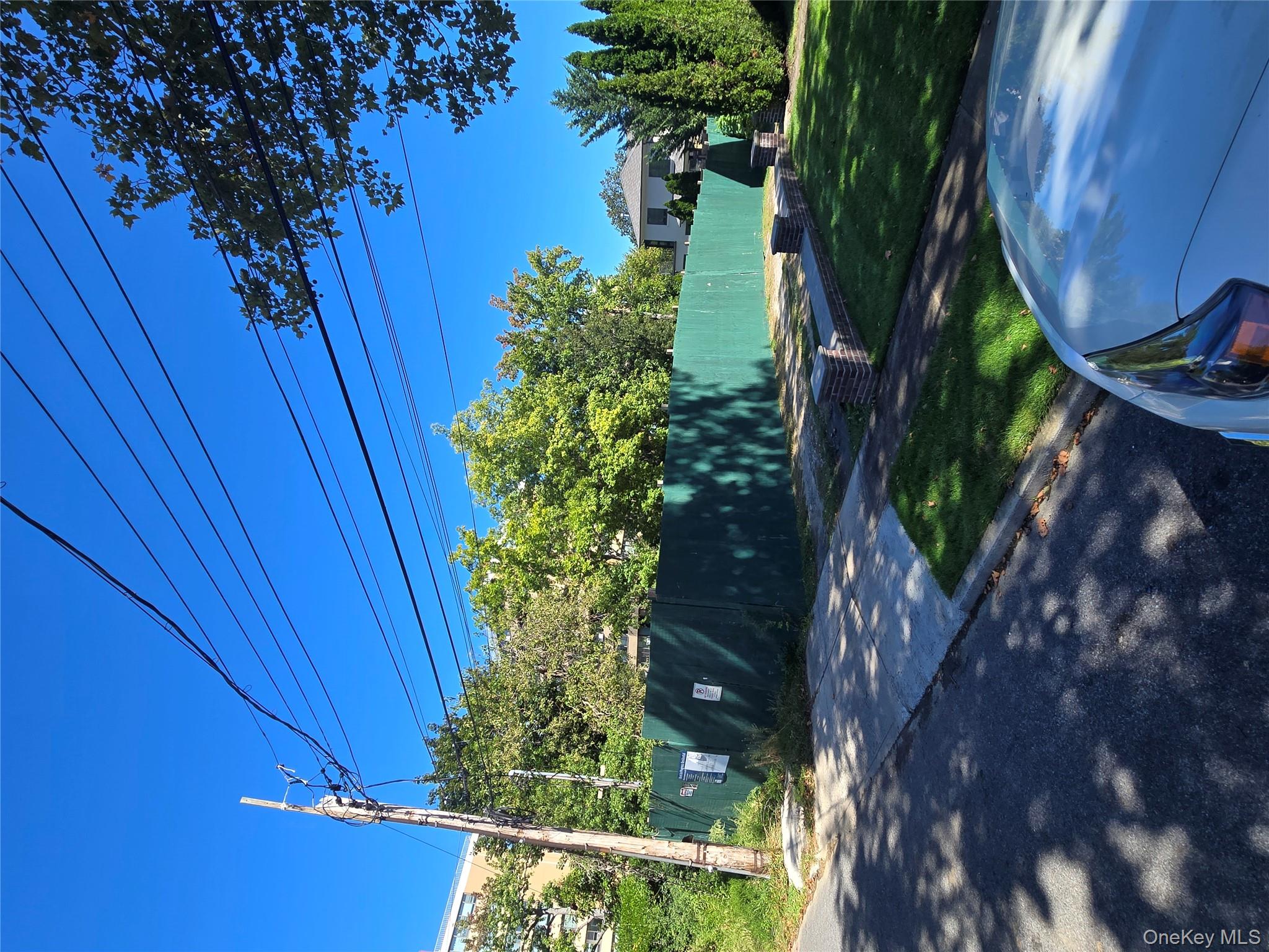 #5 photo, 10-33 Burton Street, クイーンズ区 Beechhurst , NY 11357