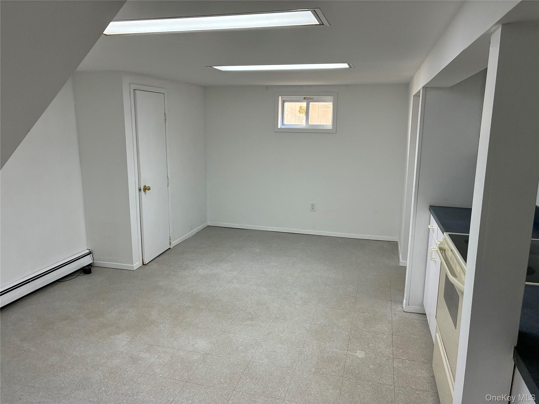 #16 photo, 281 Fir Grove Road, Ronkonkoma , NY 11779