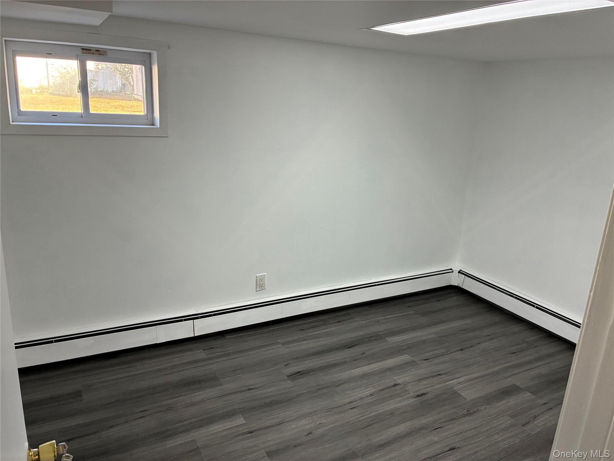 #19 photo, 281 Fir Grove Road, Ronkonkoma , NY 11779