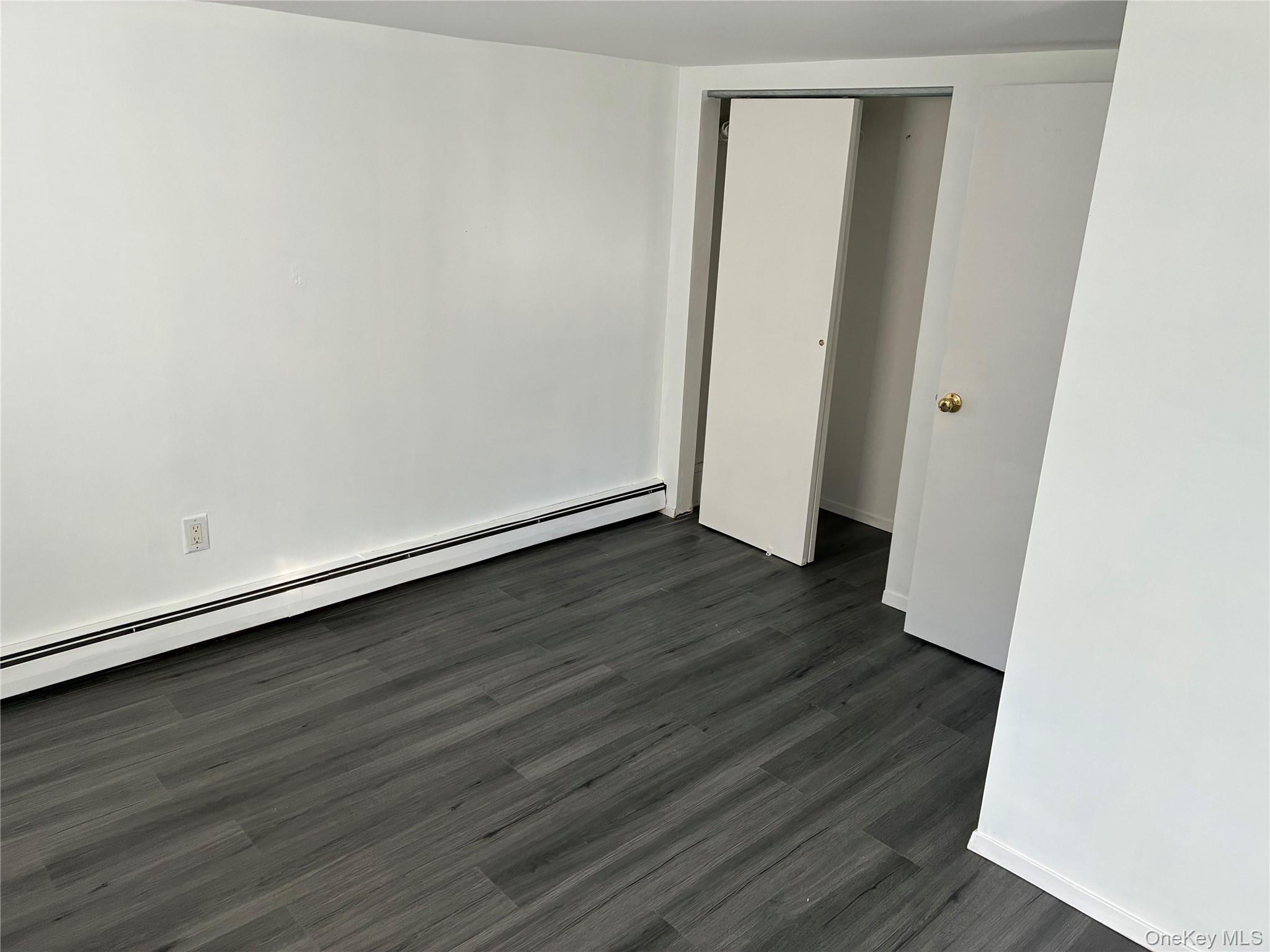 #20 photo, 281 Fir Grove Road, Ronkonkoma , NY 11779