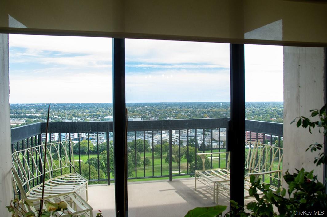 #7 photo, 27110 grand central Parkway, クイーンズ区 Floral Park , NY 11005