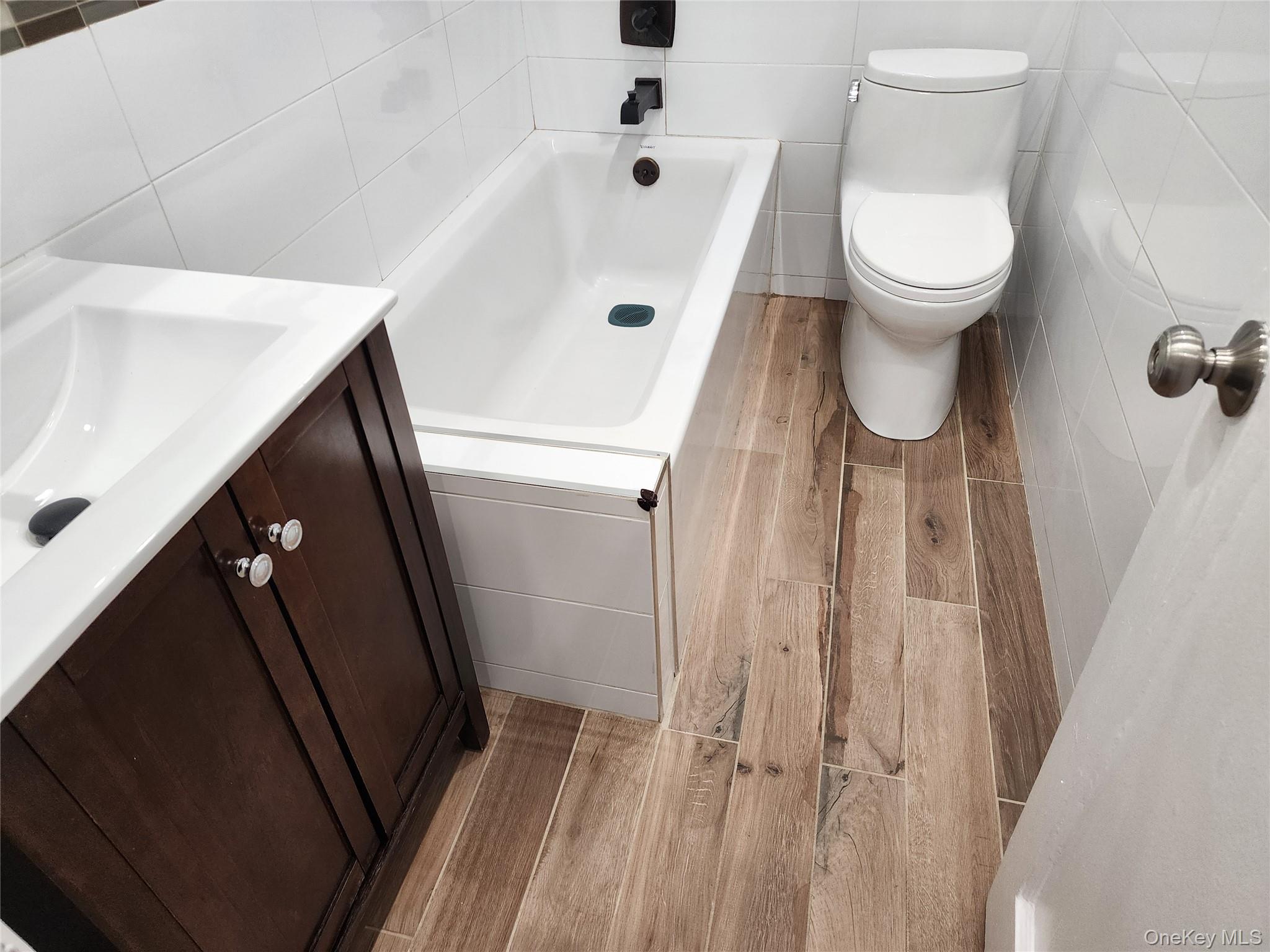 #14 photo, 111-50 75th Road, Forest Hills , NY 11375