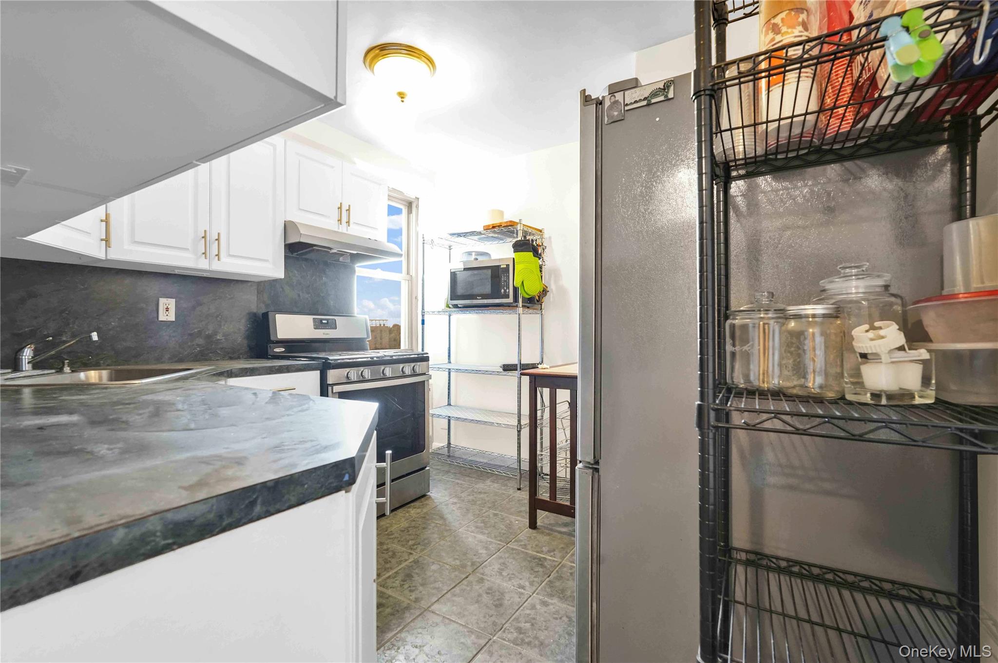 #11 photo, 6120 Grand Central Parkway, クイーンズ区 Forest Hills , NY 11375