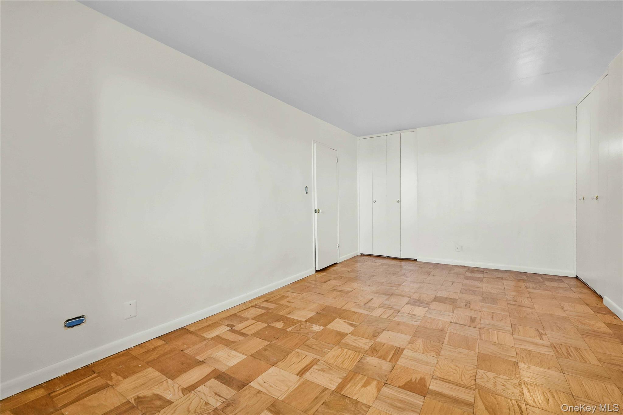 #16 photo, 6120 Grand Central Parkway, クイーンズ区 Forest Hills , NY 11375