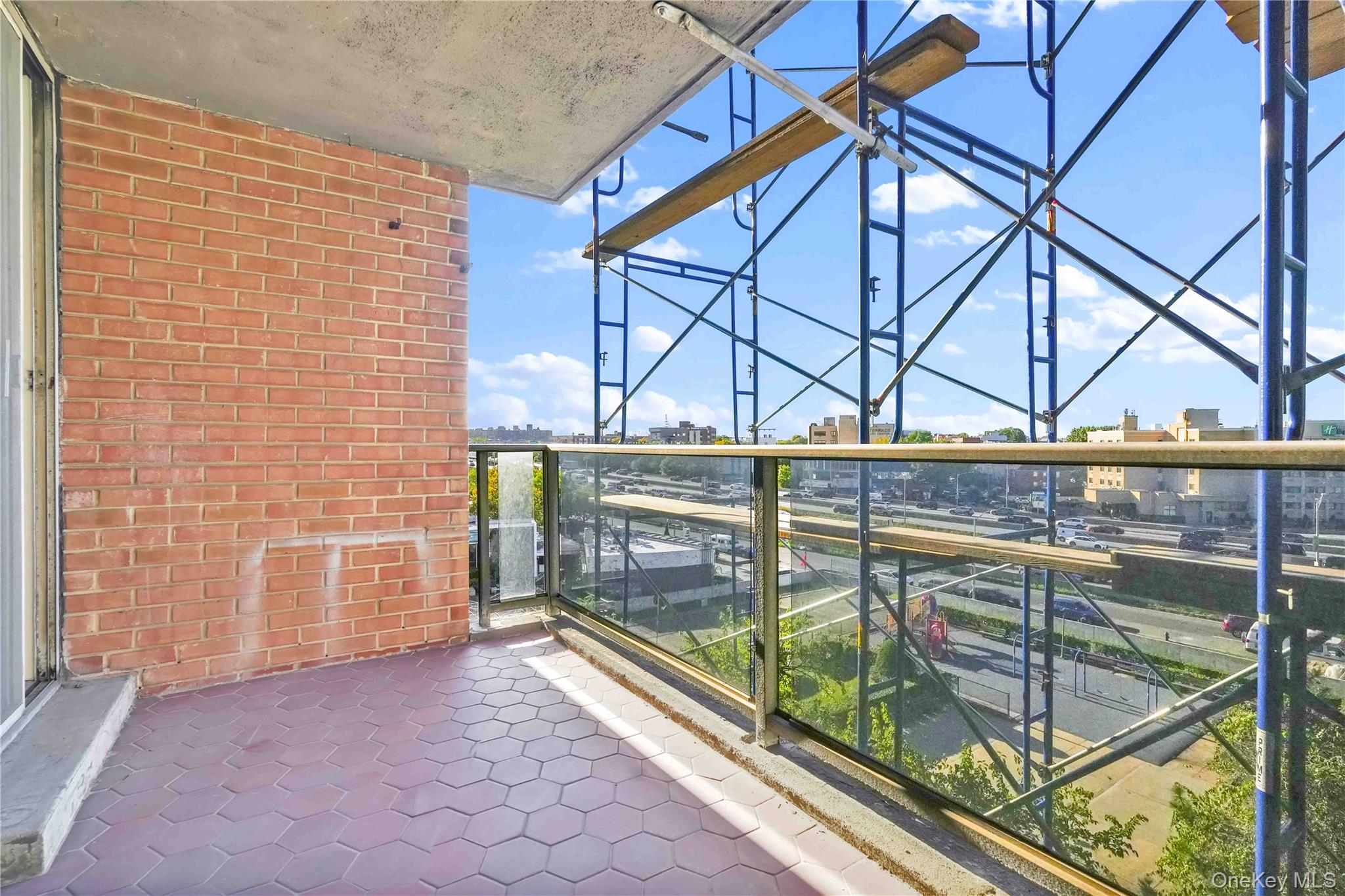 #20 photo, 6120 Grand Central Parkway, クイーンズ区 Forest Hills , NY 11375