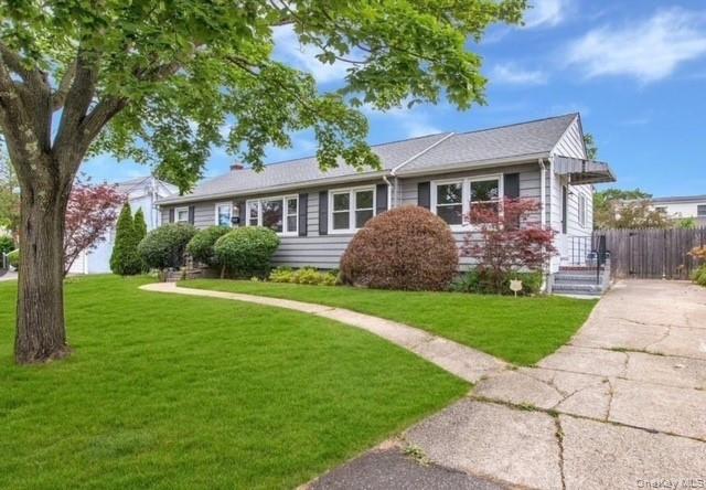 #1 photo, 165 Tremont Road, Lindenhurst , NY 11757