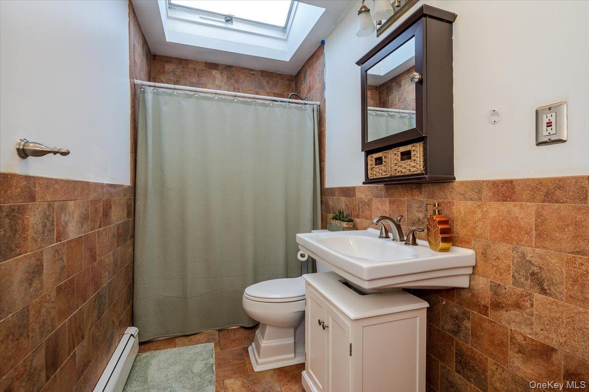 #12 photo, 165 Tremont Road, Lindenhurst , NY 11757