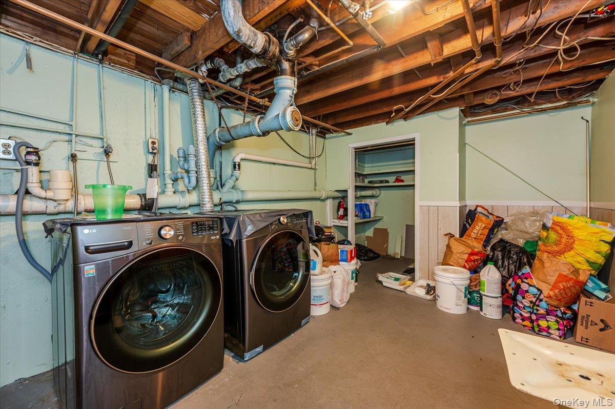 #13 photo, 165 Tremont Road, Lindenhurst , NY 11757